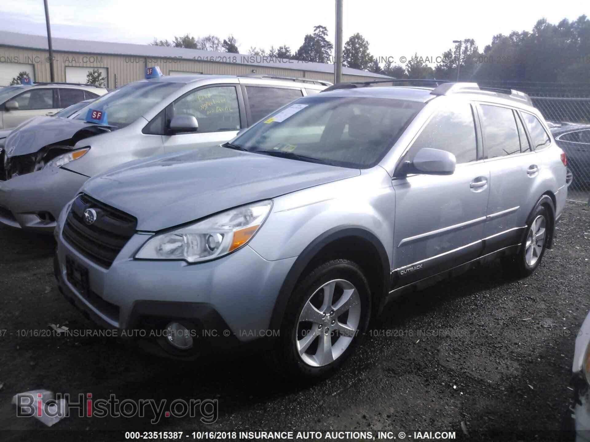 2013 Subaru Outback - VIN: 4S4BRBPC2D3303047 - Photo 2