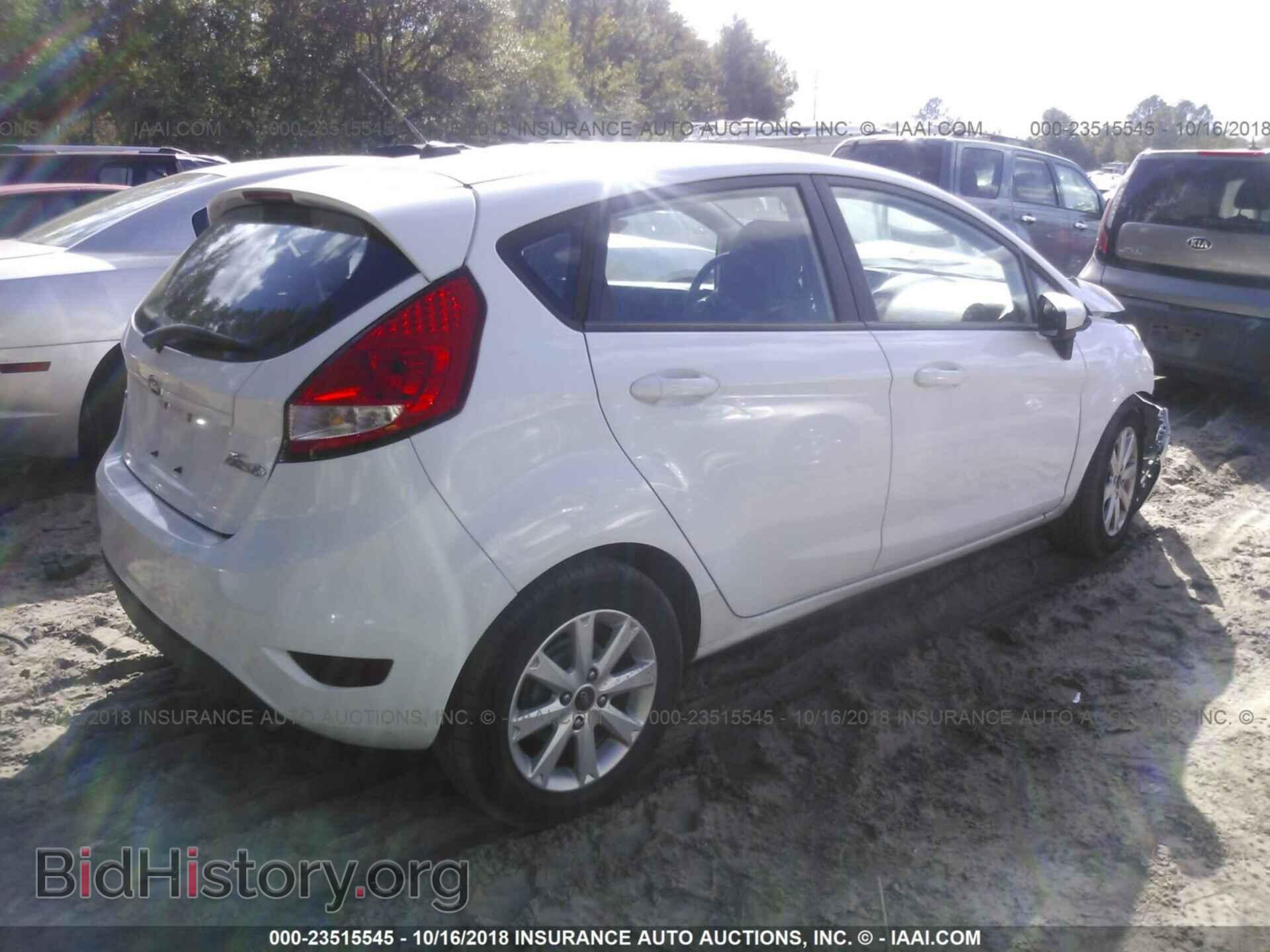 2011 Ford Fiesta - VIN: 3FADP4EJ4BM174648 - Фото 4