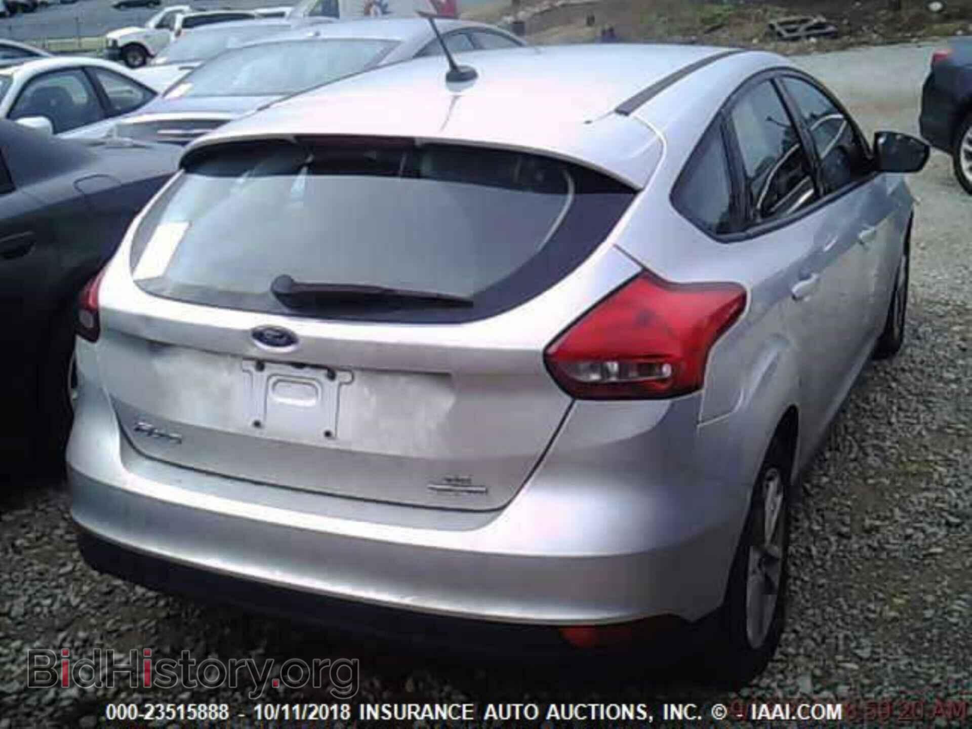 2016 Ford Focus - VIN: 1FADP3K29GL331624 - Фото 2