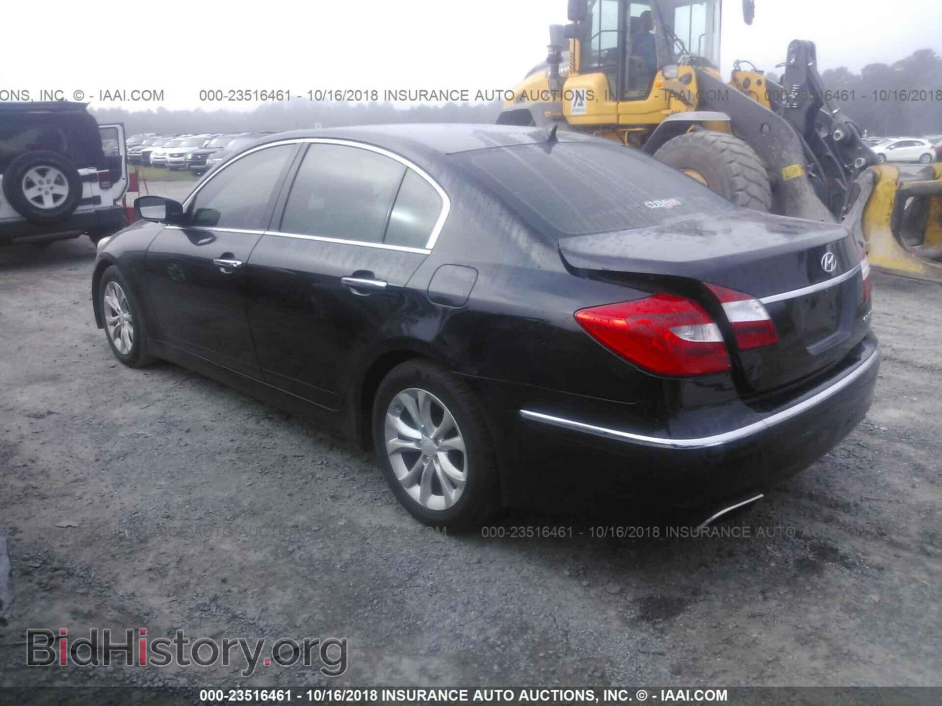 2012 Hyundai Genesis - VIN: KMHGC4DD5CU155159 - Фото 3
