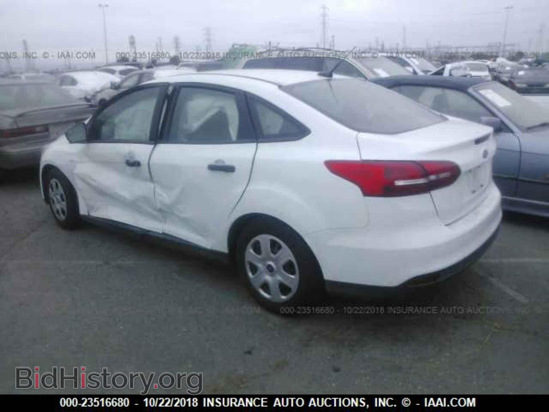 2016 Ford Focus - VIN: 1FADP3E28GL339502 - Фото 3