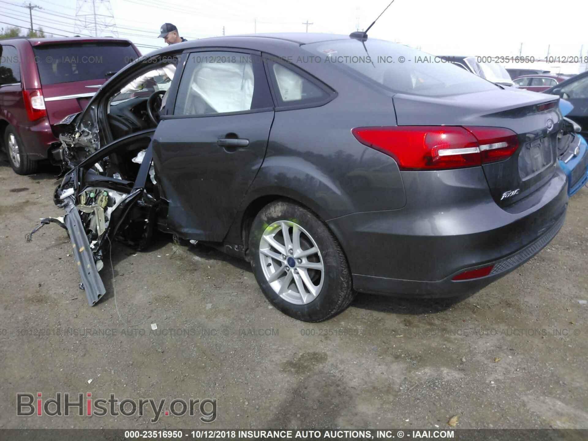 2017 Ford Focus - VIN: 1FADP3F26HL307132 - Photo 3