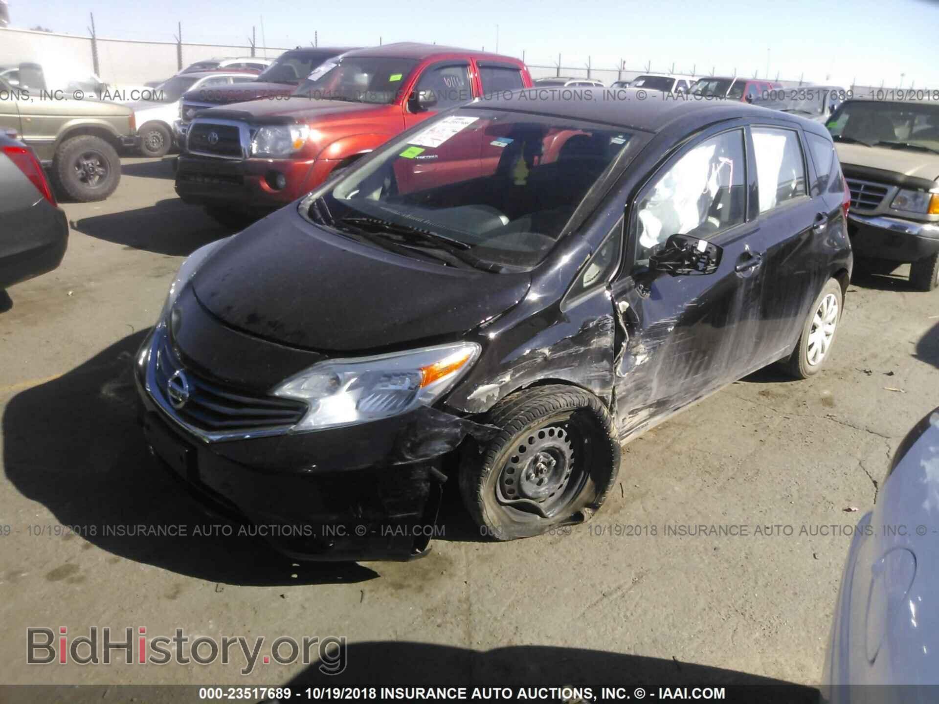2015 Nissan Versa note - VIN: 3N1CE2CPXFL359566 - Photo 2