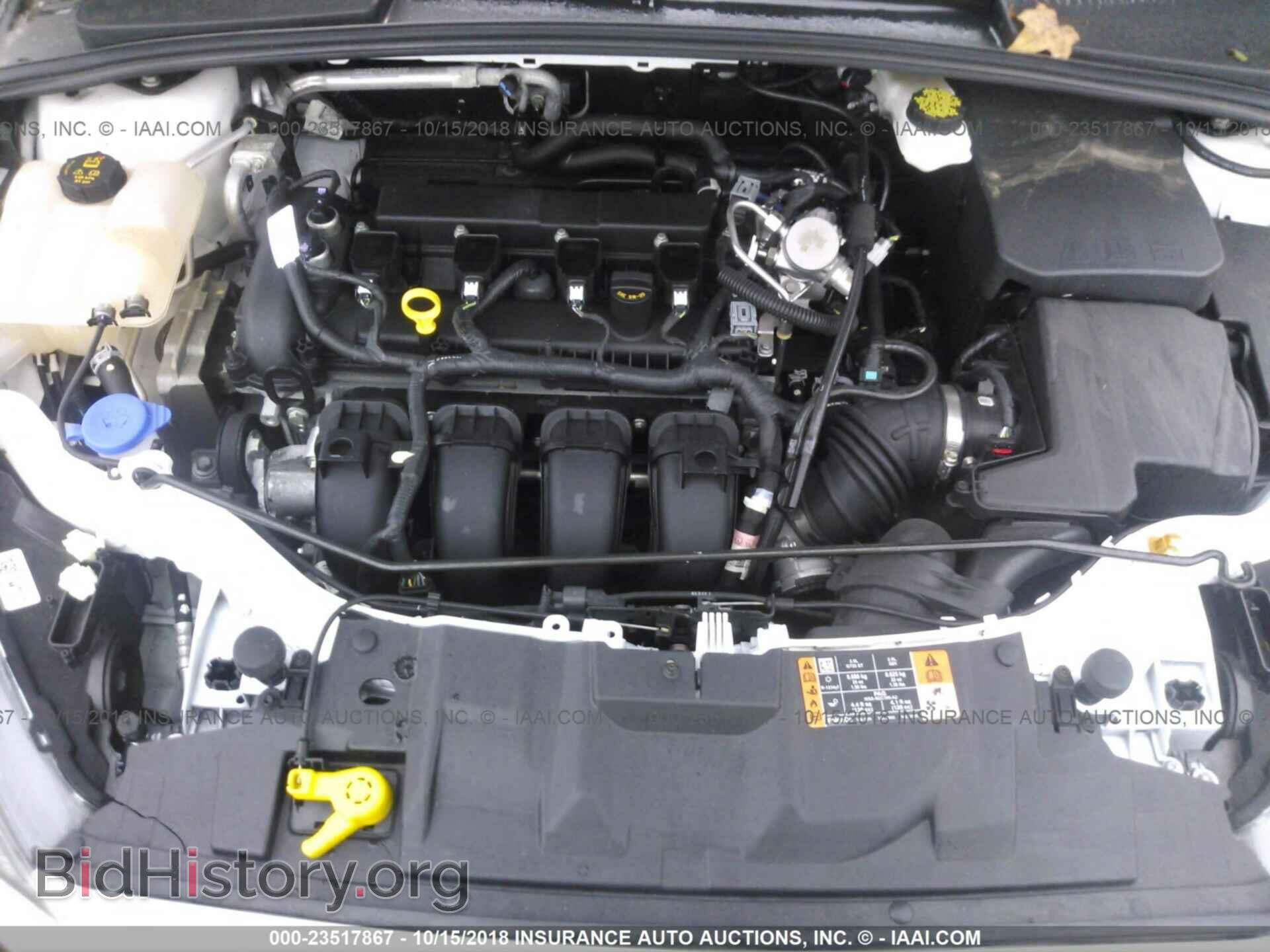 2017 Ford Focus - VIN: 1FADP3M28HL340040 - Photo 10