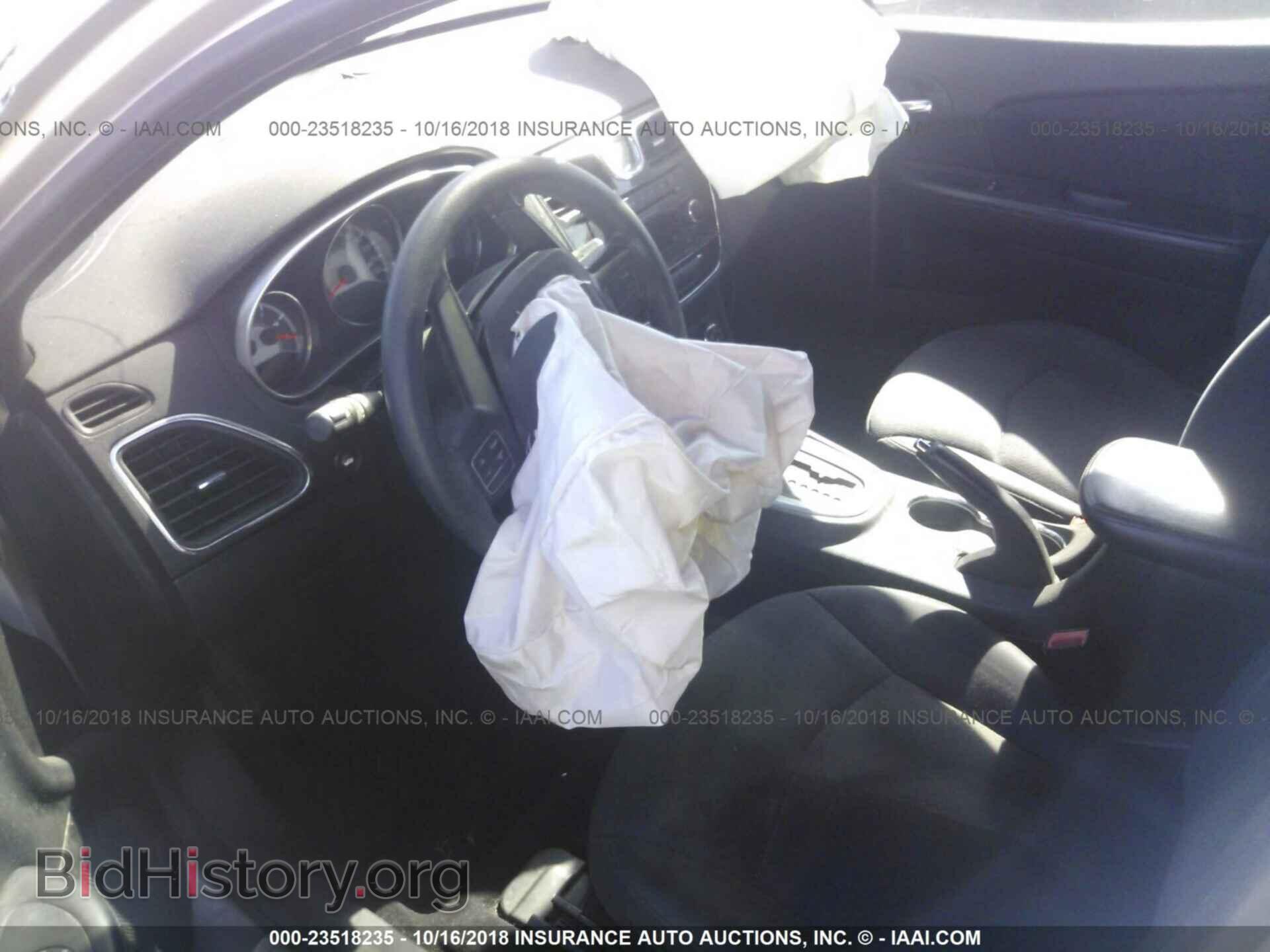 2014 Chrysler 200 - VIN: 1C3CCBABXEN231566 - Фото 5