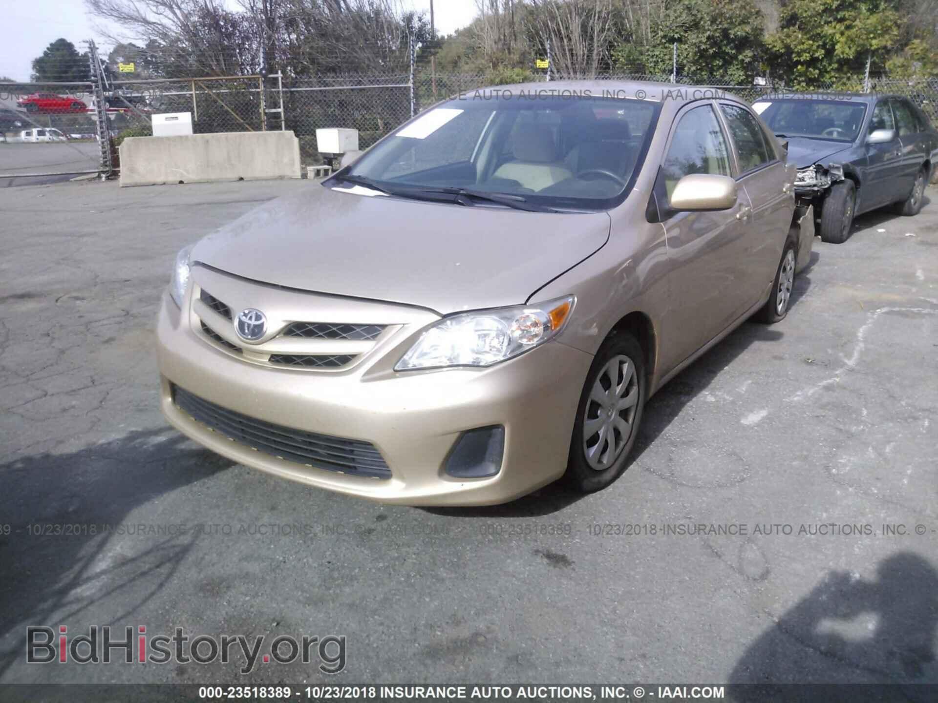 2013 Toyota Corolla - VIN: 5YFBU4EEXDP218080 - Photo 2