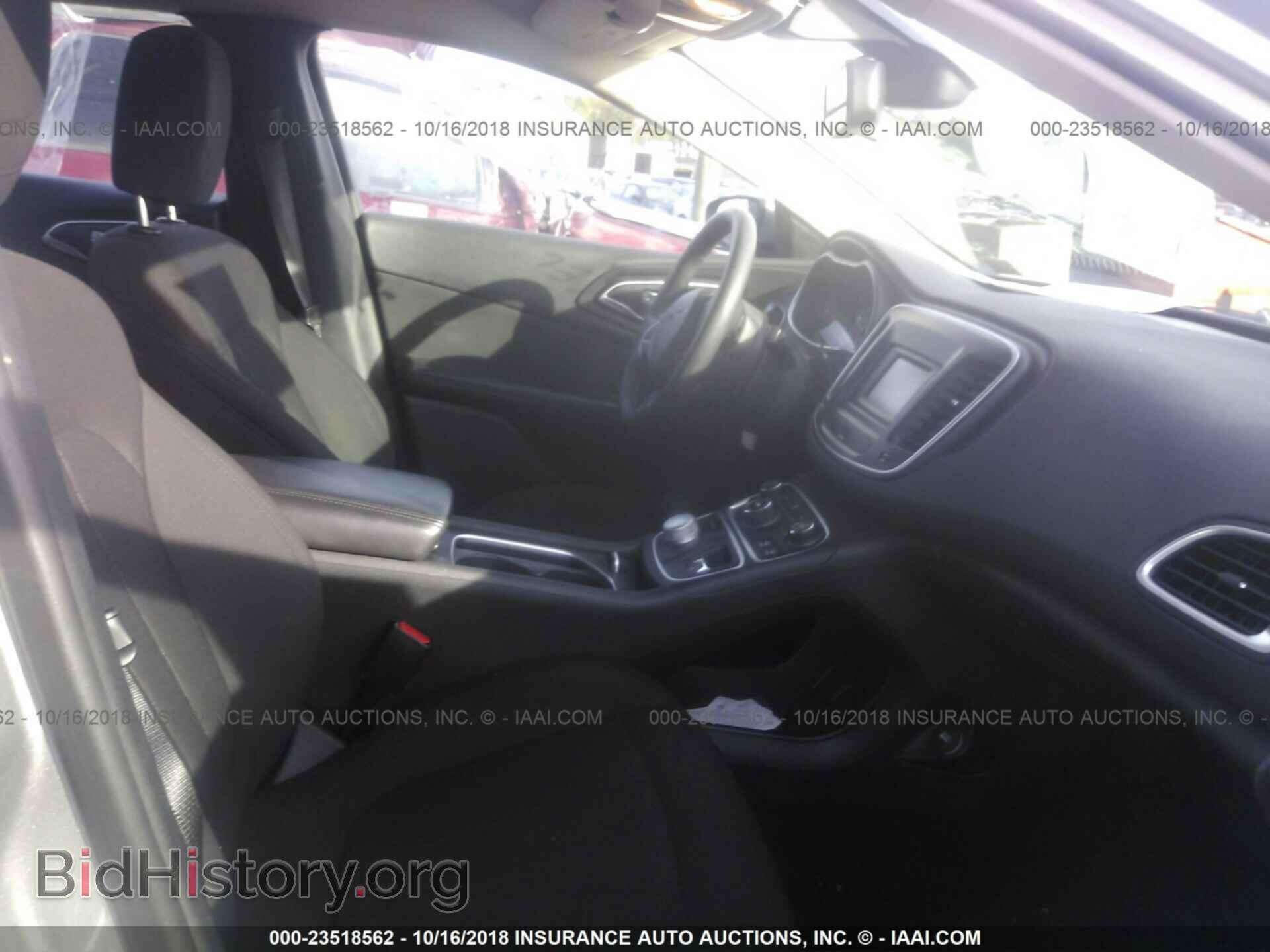 2015 Chrysler 200 - VIN: 1C3CCCABXFN703045 - Фото 5