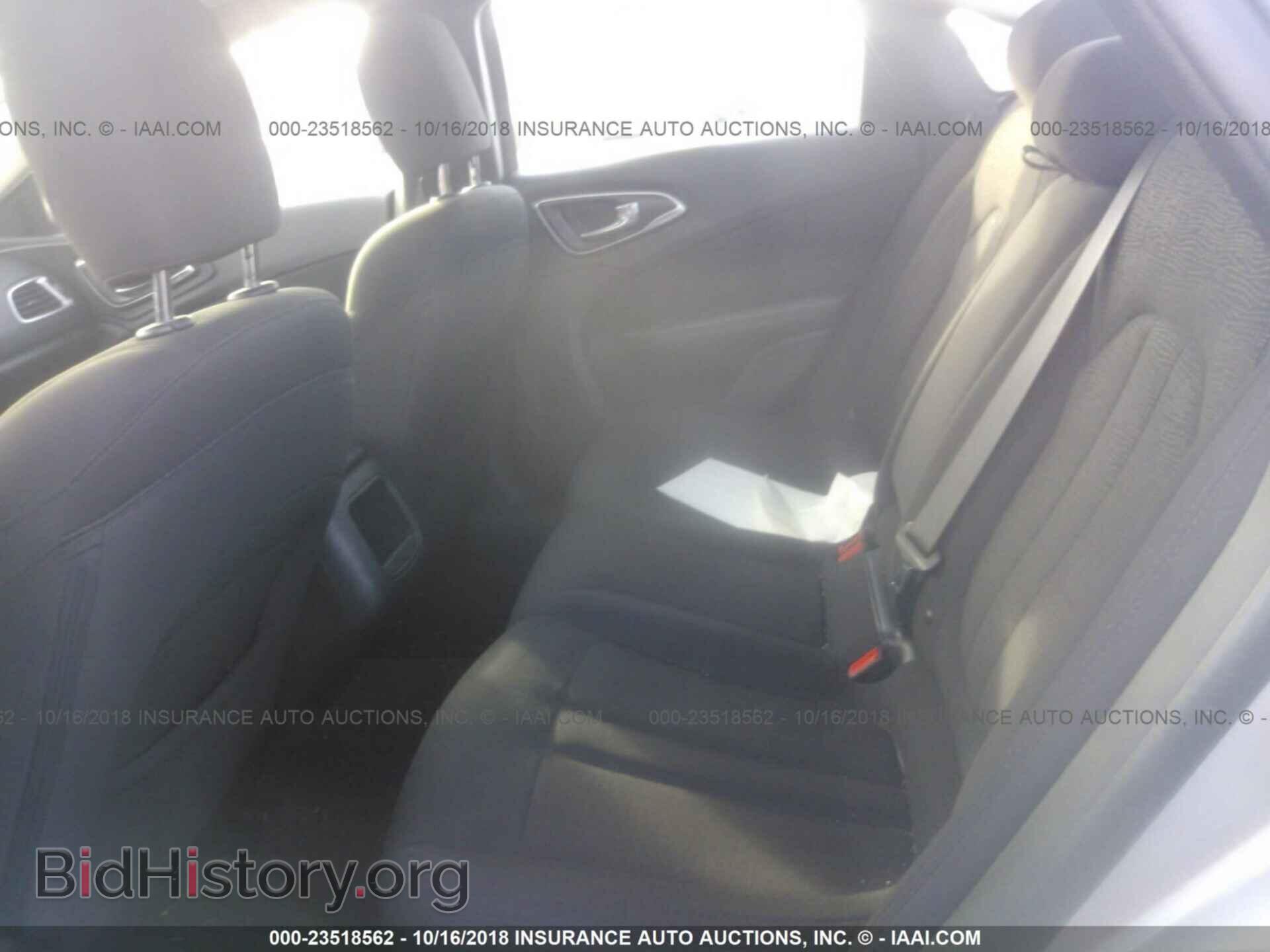 2015 Chrysler 200 - VIN: 1C3CCCABXFN703045 - Фото 8