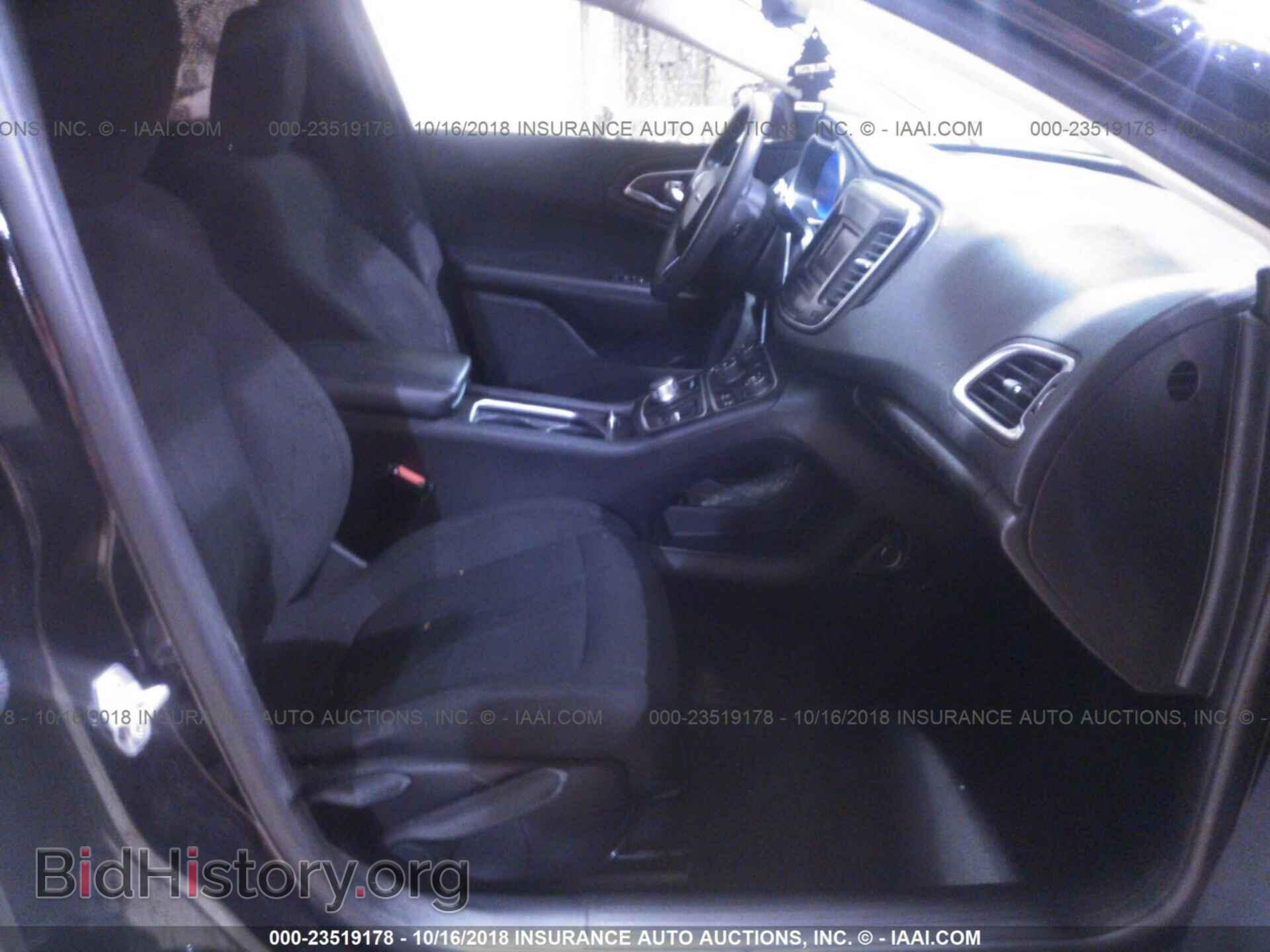 2016 Chrysler 200 - VIN: 1C3CCCAB3GN171350 - Фото 5