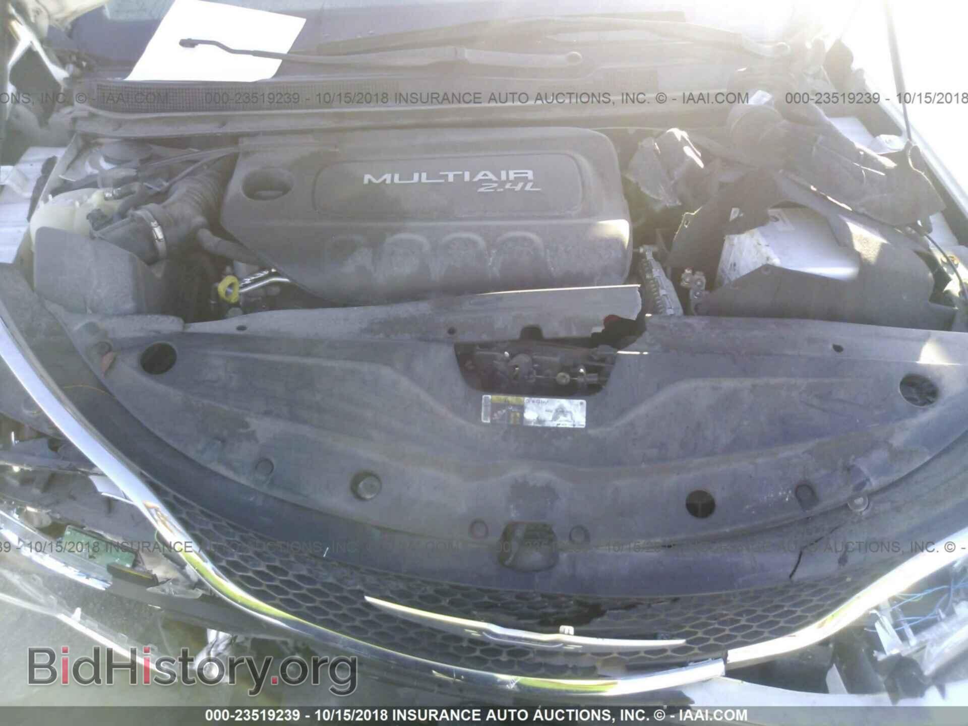 2015 Chrysler 200 - VIN: 1C3CCCAB8FN743284 - Photo 10