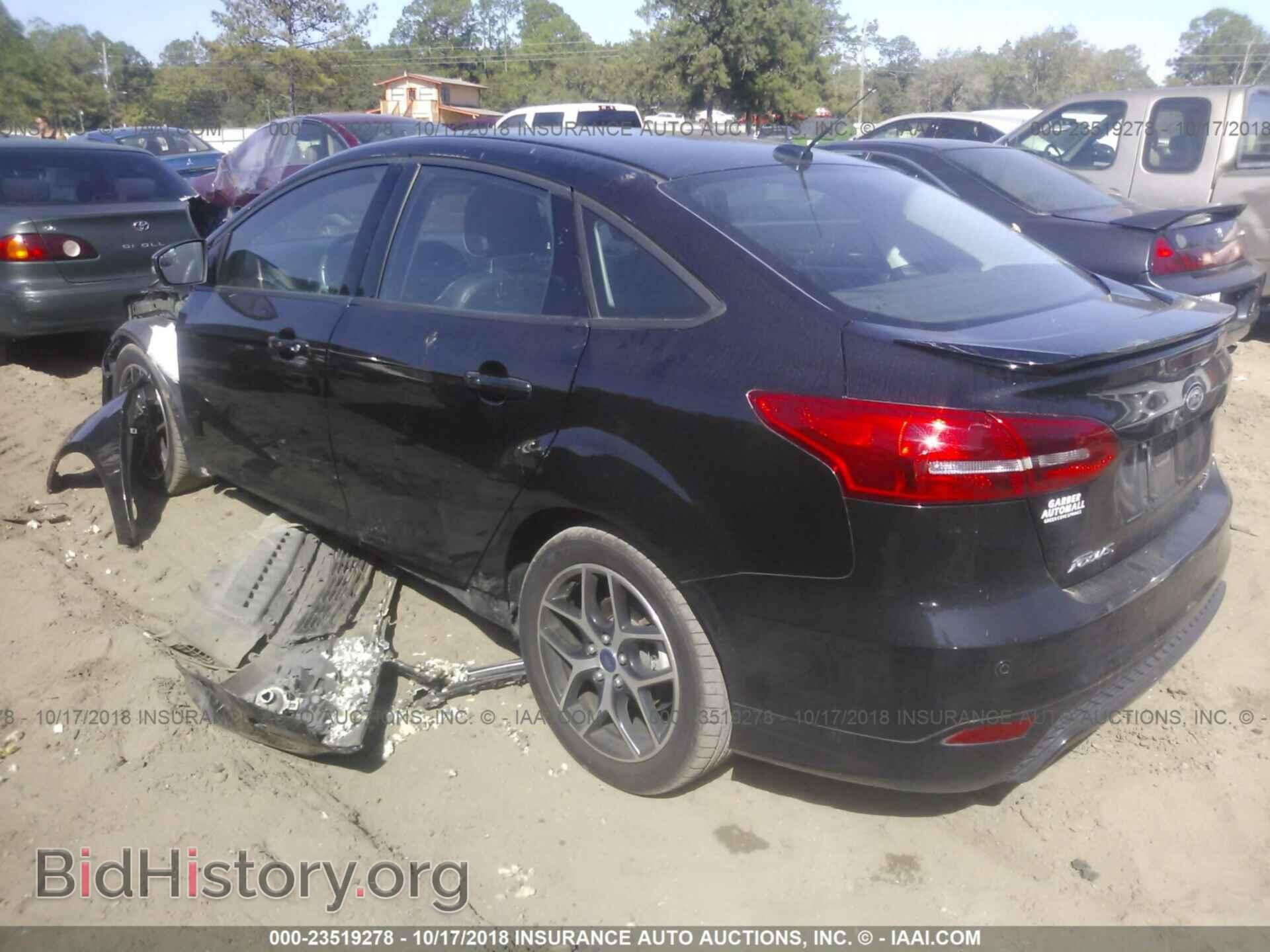 2015 Ford Focus - VIN: 1FADP3F26FL286201 - Photo 3