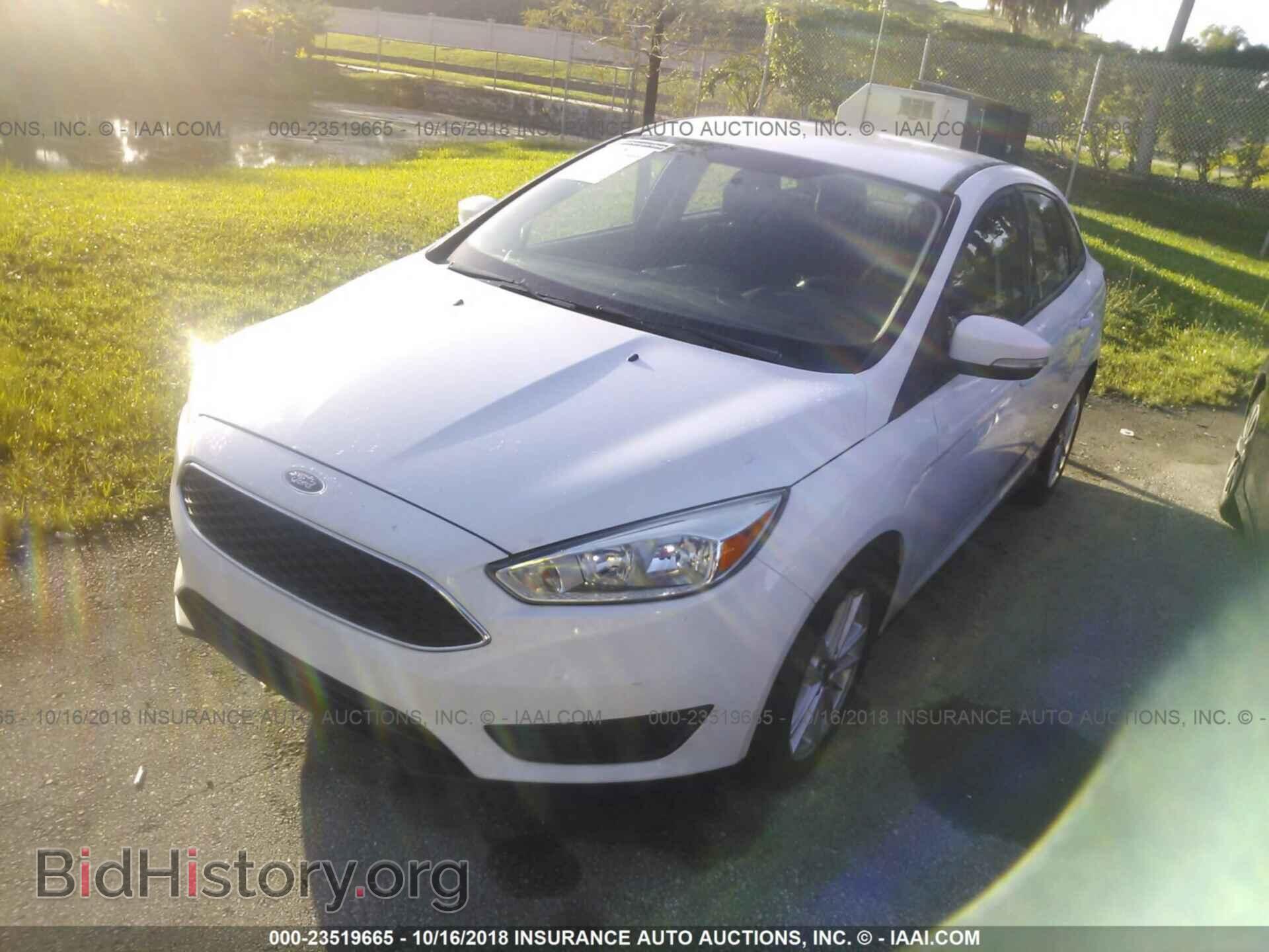 2015 Ford Focus - VIN: 1FADP3F27FL252834 - Photo 2