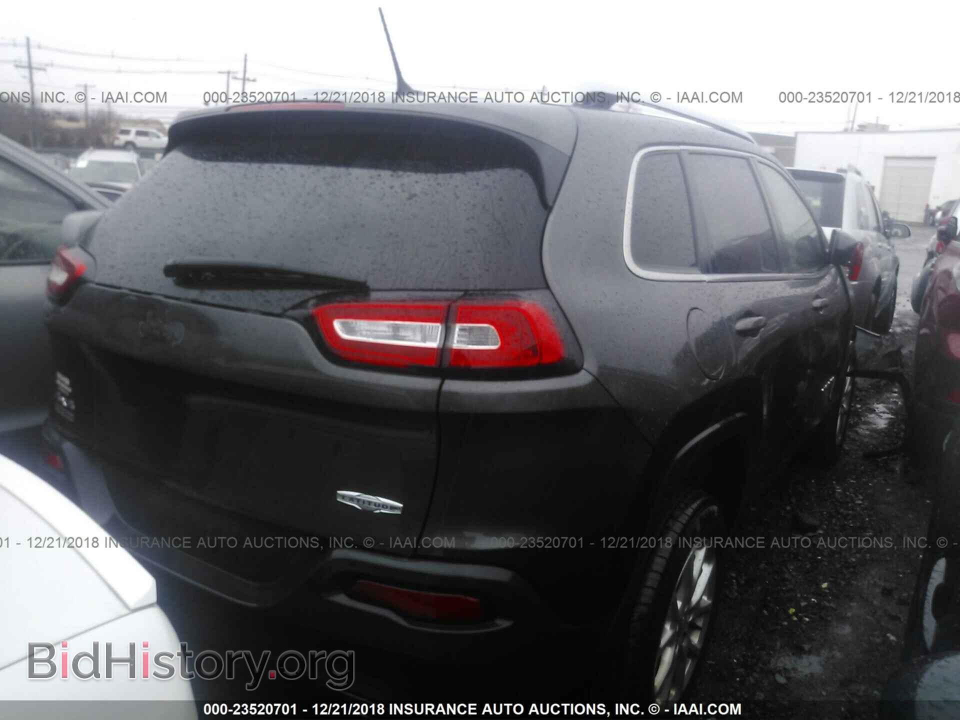 2014 Jeep Cherokee - VIN: 1C4PJMCS3EW177596 - Фото 4