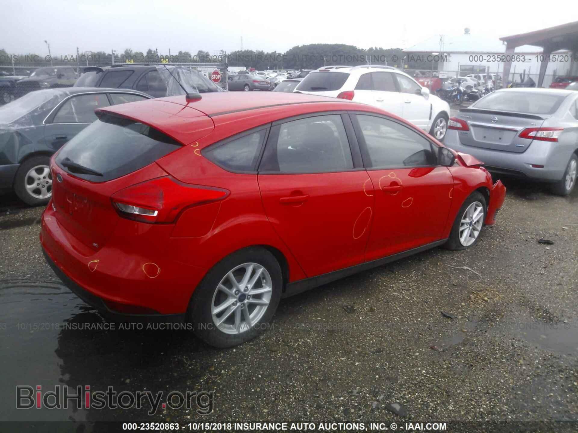2016 Ford Focus - VIN: 1FADP3K25GL284964 - Photo 4