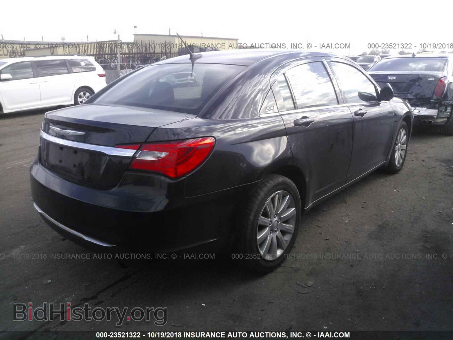 2014 Chrysler 200 - VIN: 1C3CCBBB0EN100855 - Photo 4