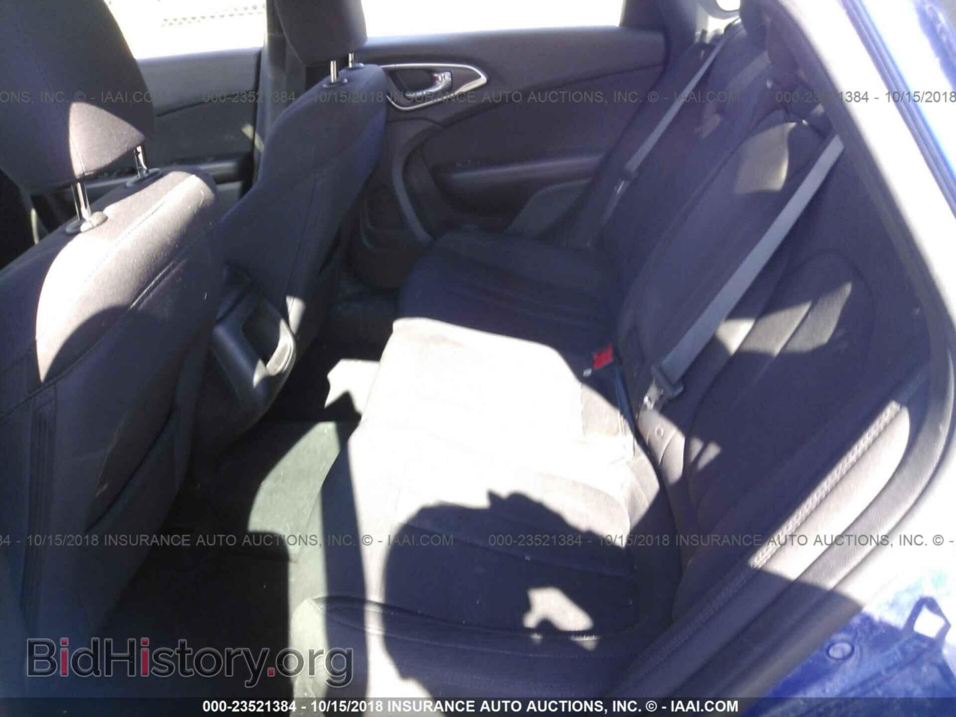 2015 Chrysler 200 - VIN: 1C3CCCAB3FN687142 - Photo 8