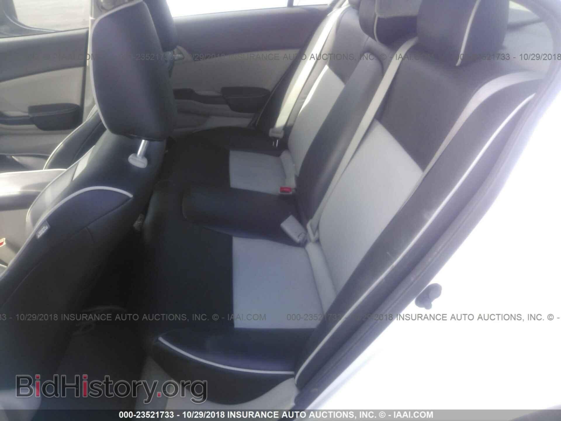 2012 Honda Civic - VIN: 19XFB5F56CE000102 - Photo 8