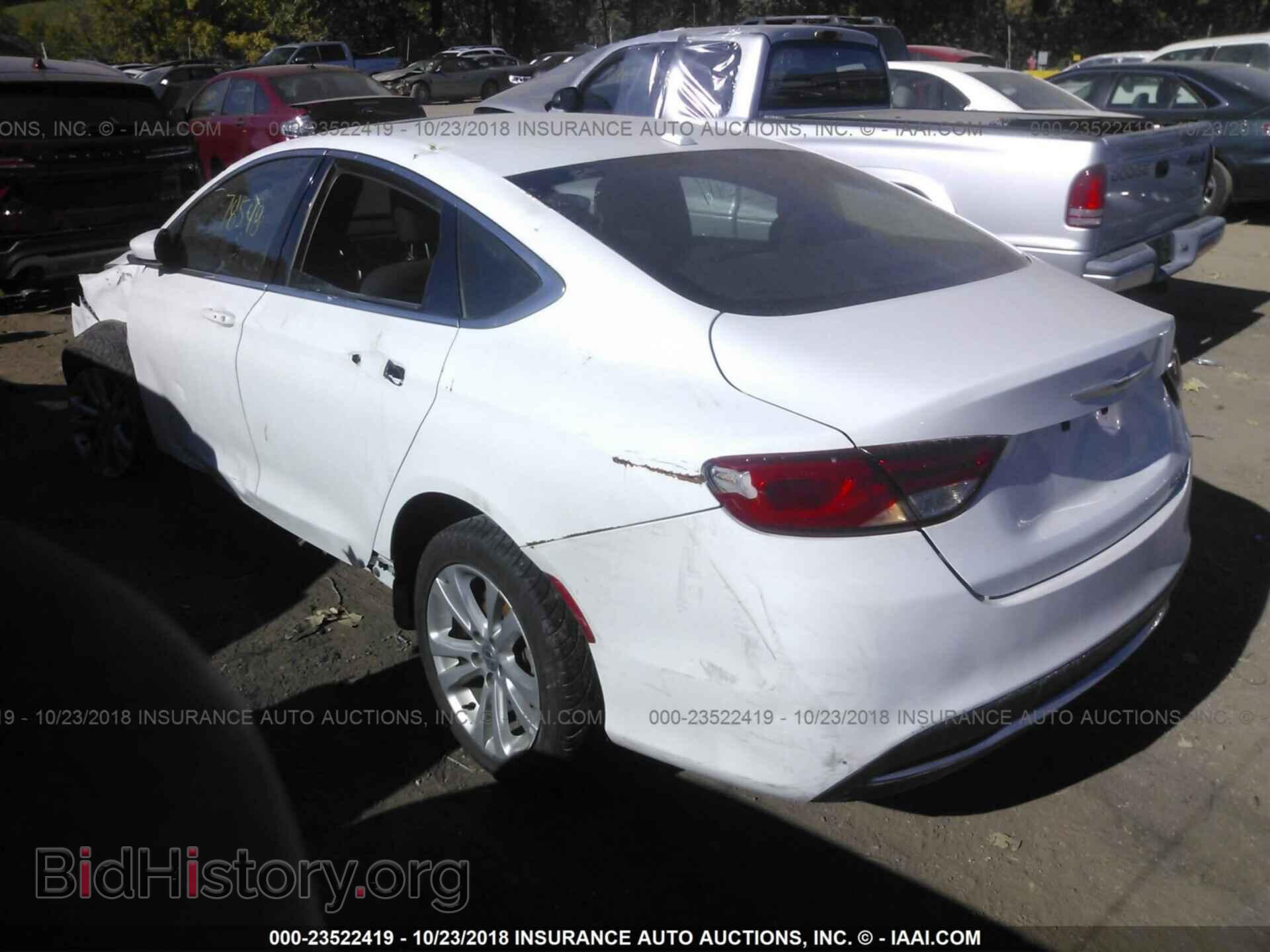 2015 Chrysler 200 - VIN: 1C3CCCAB7FN679366 - Photo 3