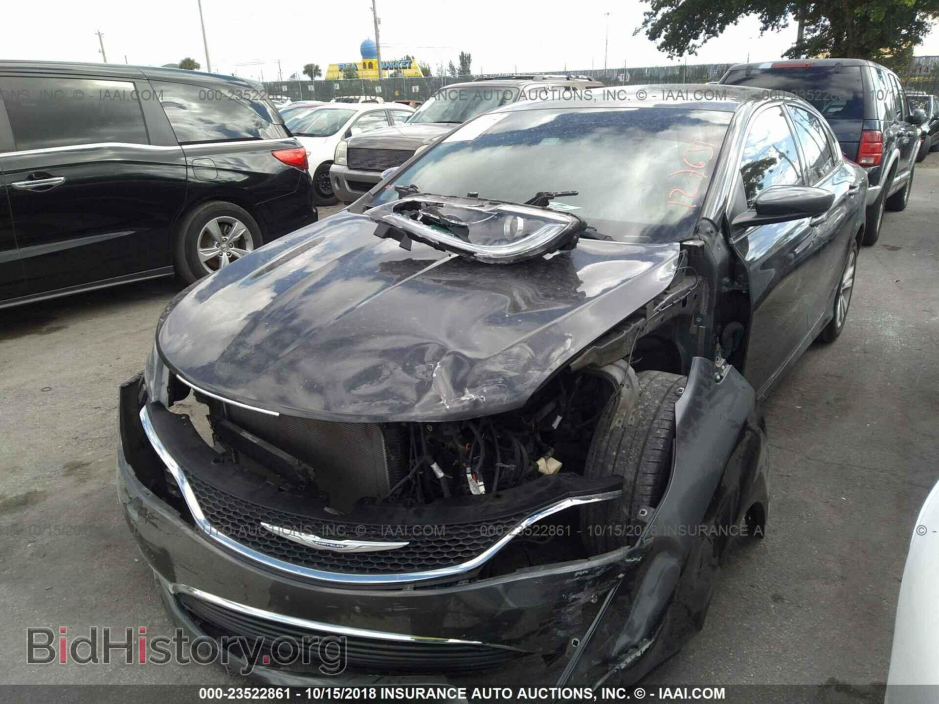 2016 Chrysler 200 - VIN: 1C3CCCAB5GN127639 - Photo 2
