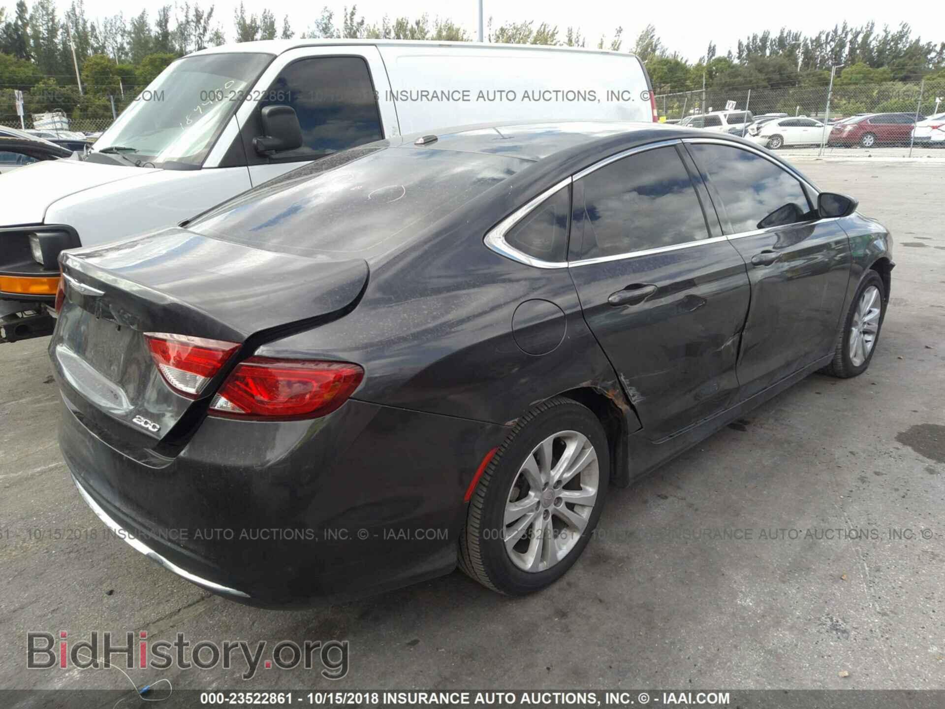 2016 Chrysler 200 - VIN: 1C3CCCAB5GN127639 - Photo 4