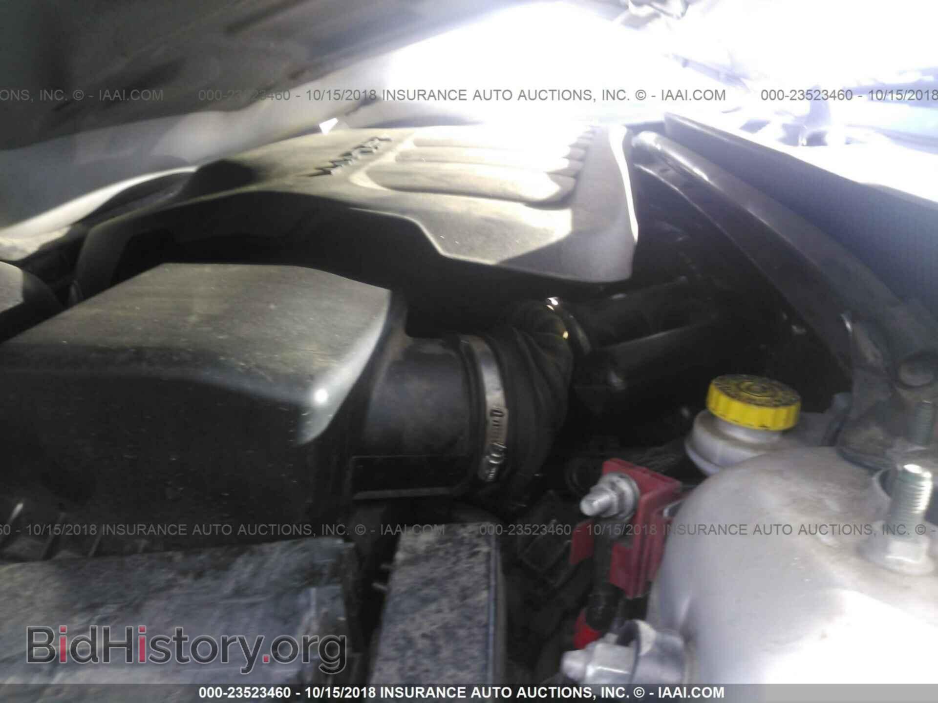 2011 Chrysler 200 - VIN: 1C3BC2FG3BN568995 - Фото 10