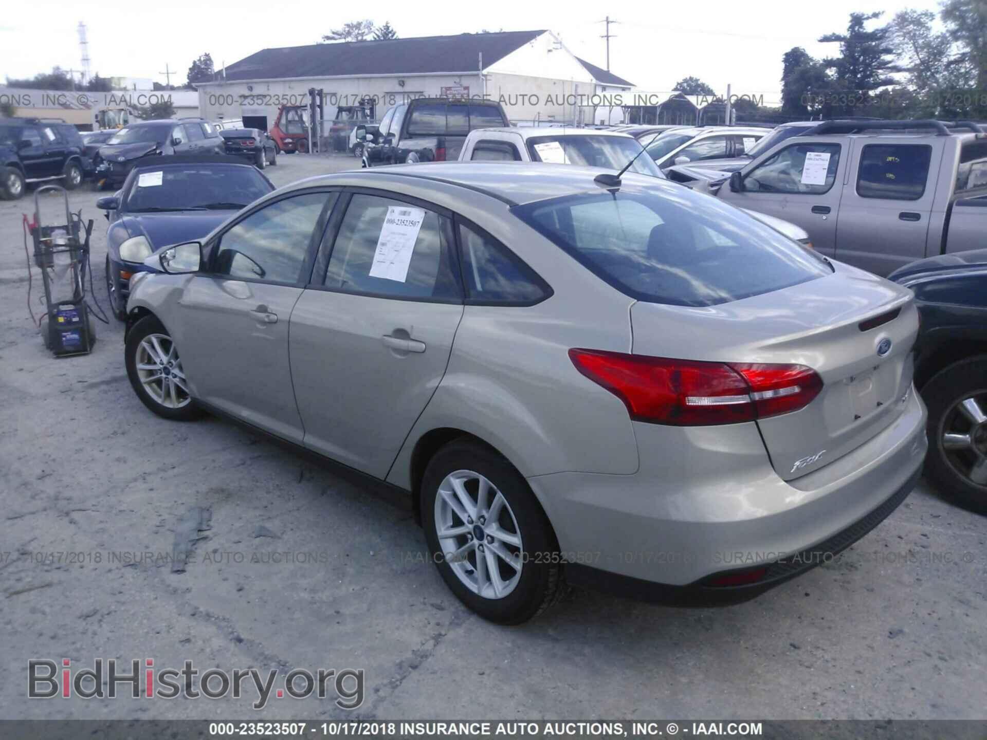 2015 Ford Focus - VIN: 1FADP3F21FL350418 - Фото 3