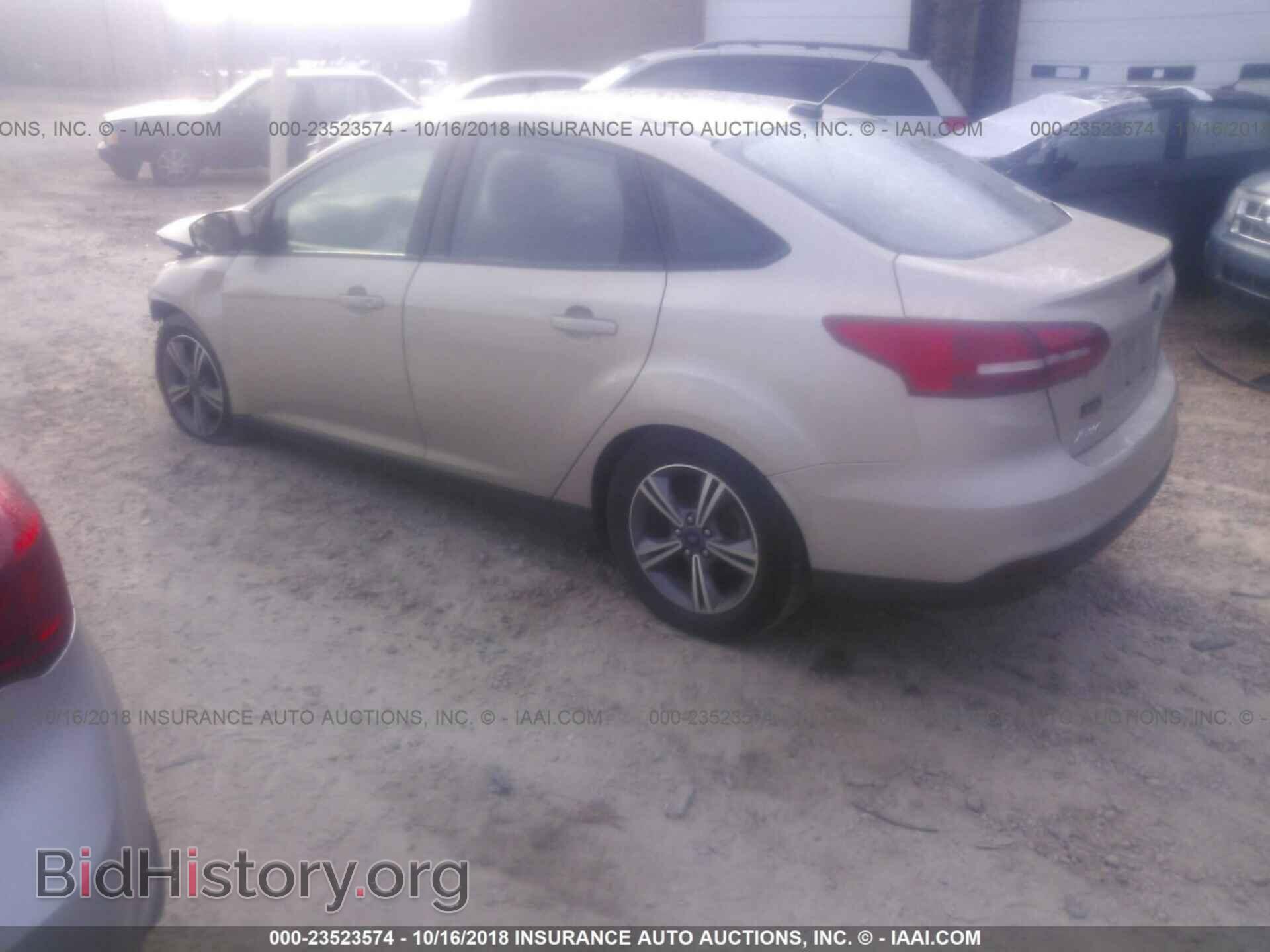 2017 Ford Focus - VIN: 1FADP3FE2HL306974 - Photo 3