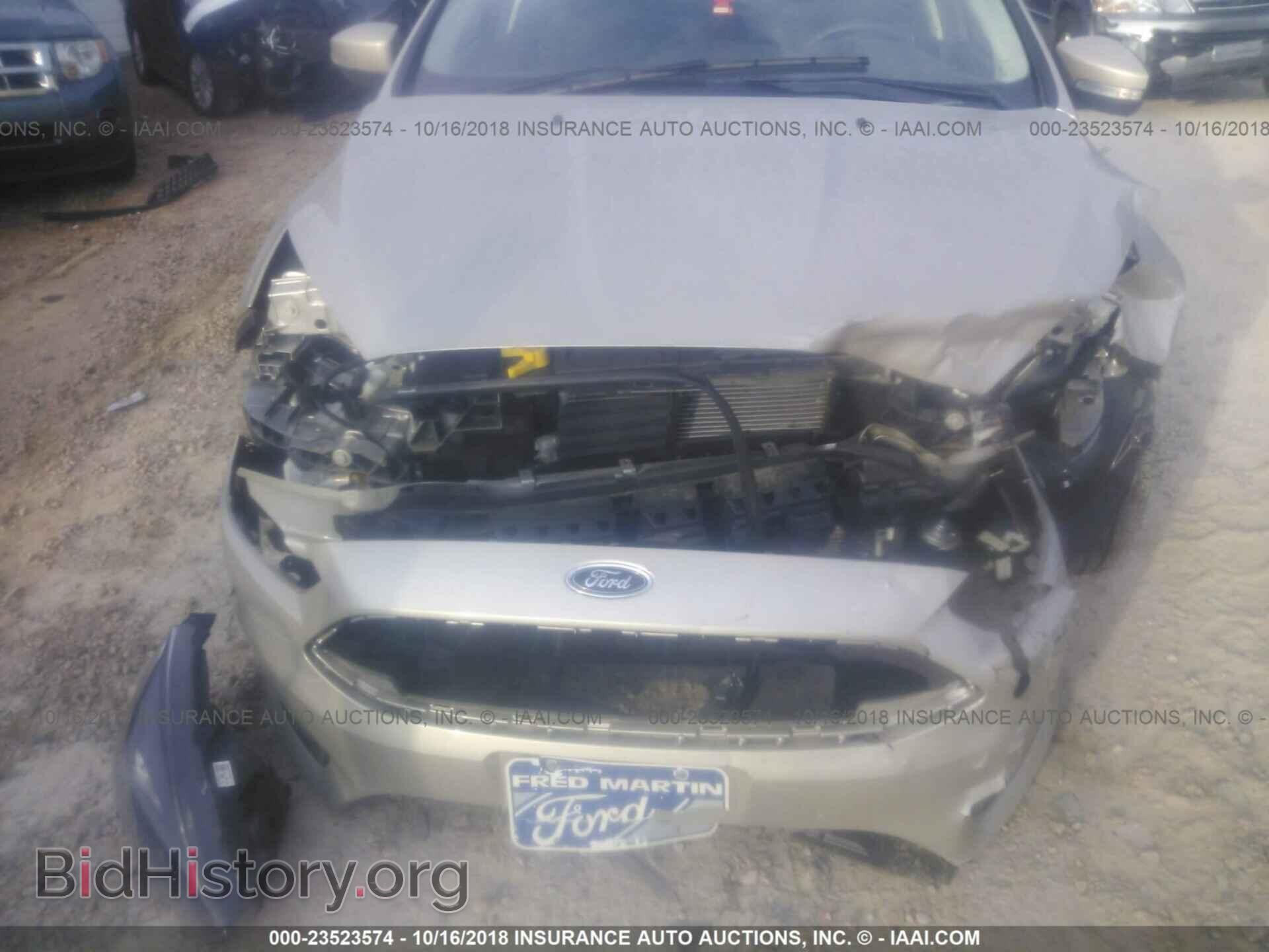 2017 Ford Focus - VIN: 1FADP3FE2HL306974 - Photo 6