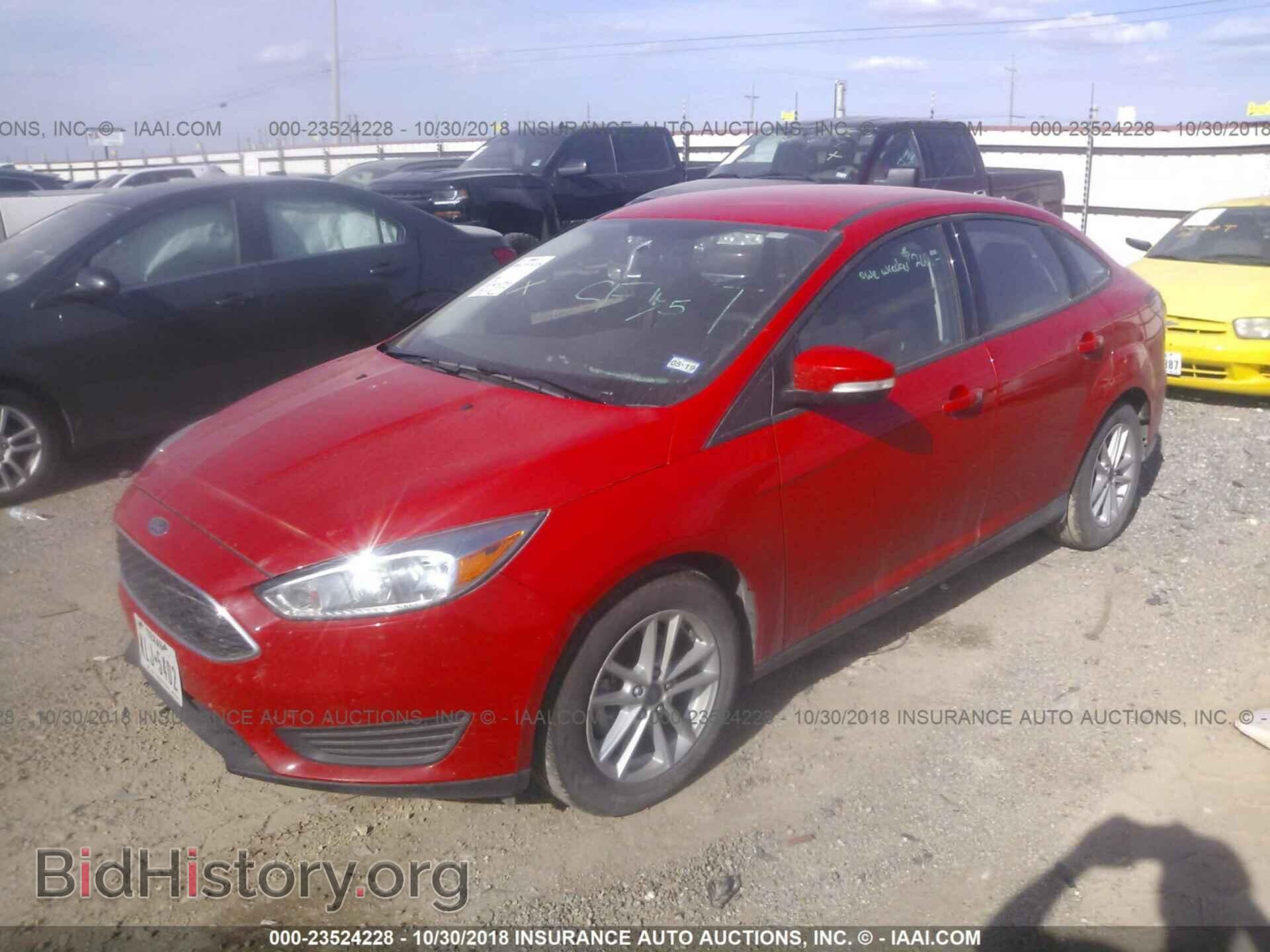 2017 Ford Focus - VIN: 1FADP3FE5HL292696 - Photo 2