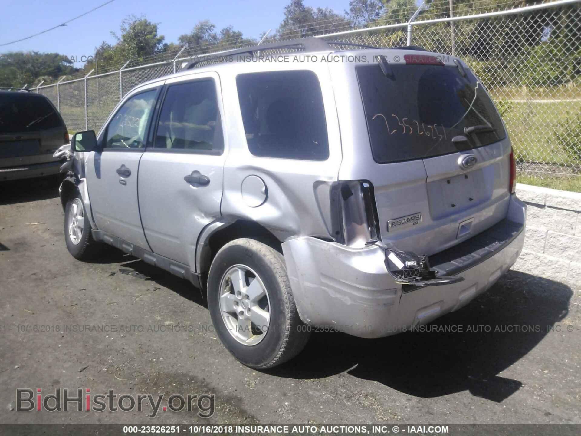 2011 Ford Escape - VIN: 1FMCU0D79BKA91166 - Photo 3