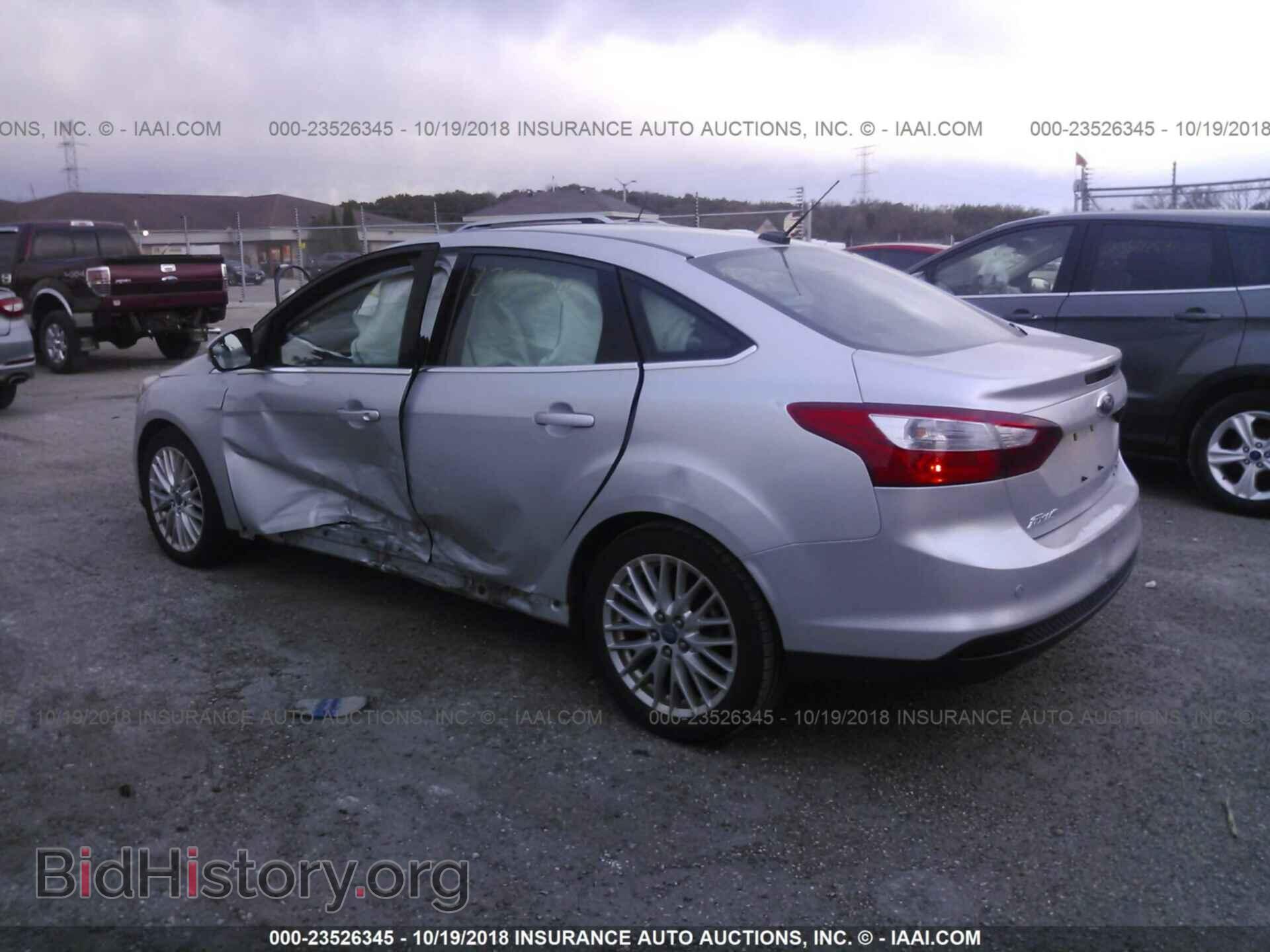 2012 Ford Focus - VIN: 1FAHP3H29CL437557 - Photo 3