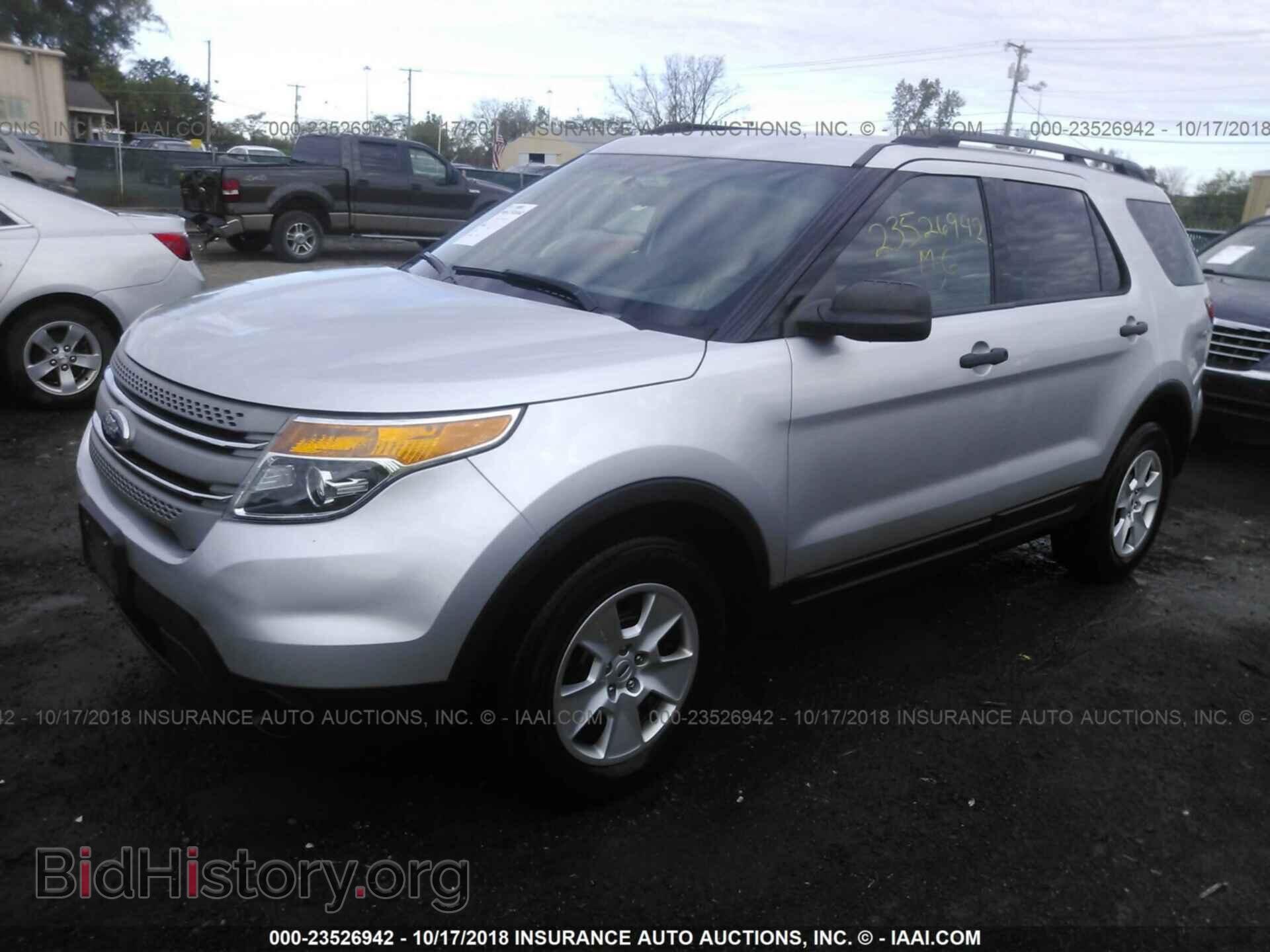 2012 Ford Explorer - VIN: 1FMHK8B83CGA12424 - Photo 2