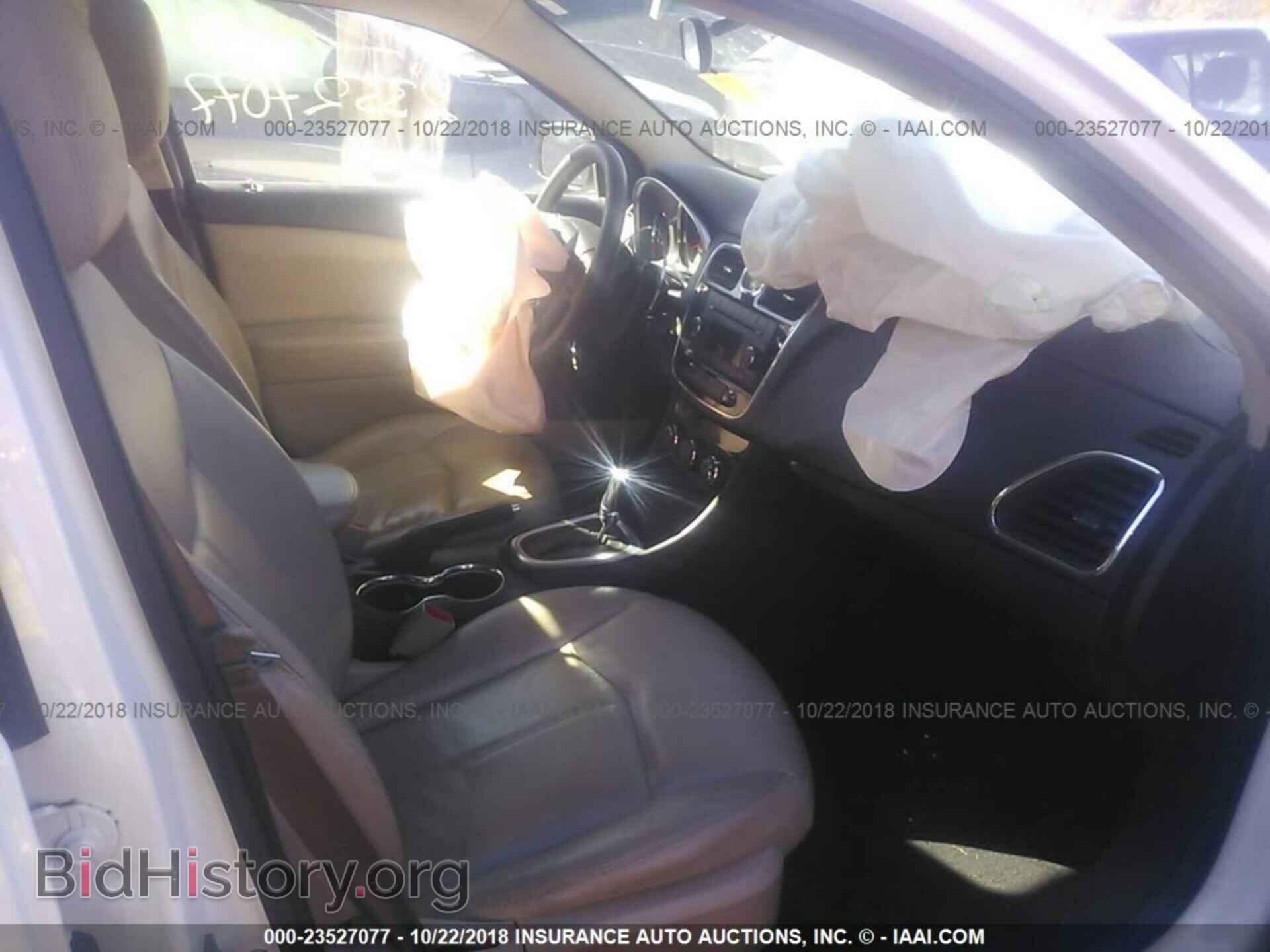 2012 Chrysler 200 - VIN: 1C3CCBAB7CN166513 - Photo 5