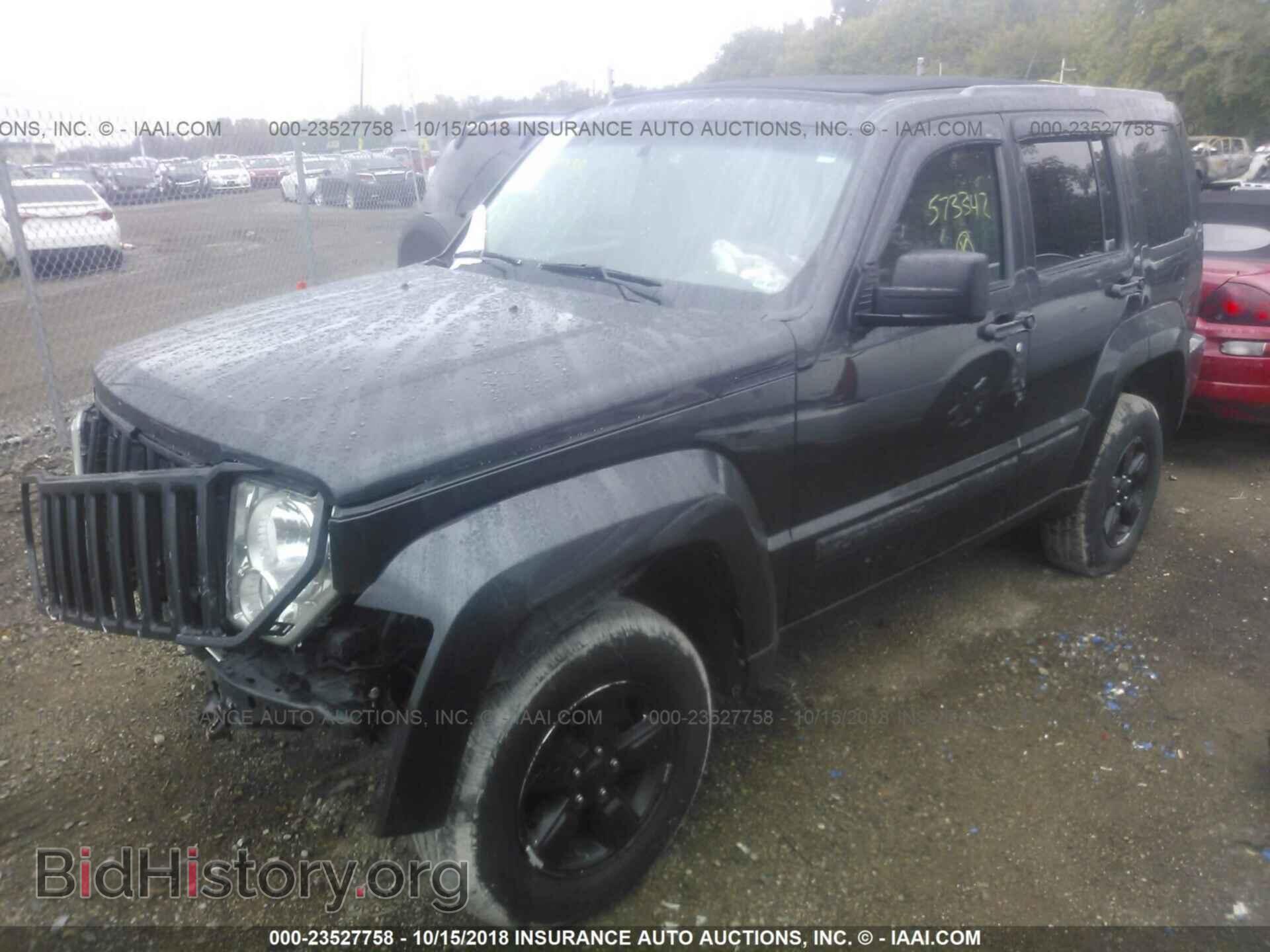 2011 Jeep Liberty - VIN: 1J4PN2GK1BW573342 - Фото 2