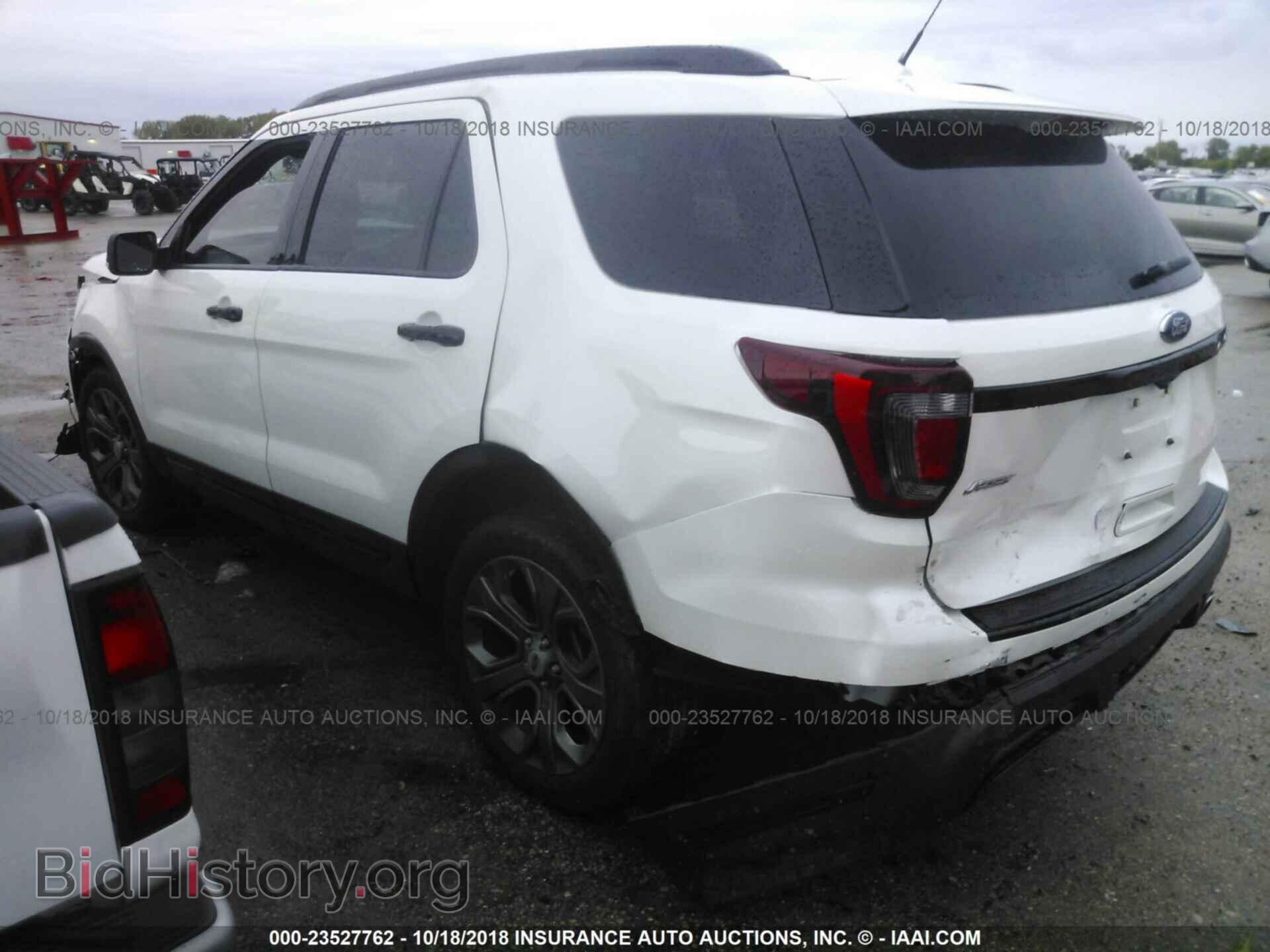 2018 Ford Explorer - VIN: 1FM5K8GT0JGB42187 - Фото 3