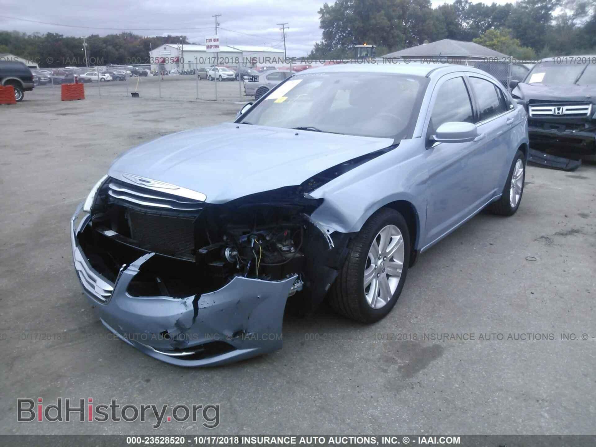 2012 Chrysler 200 - VIN: 1C3CCBBB4CN143527 - Фото 2