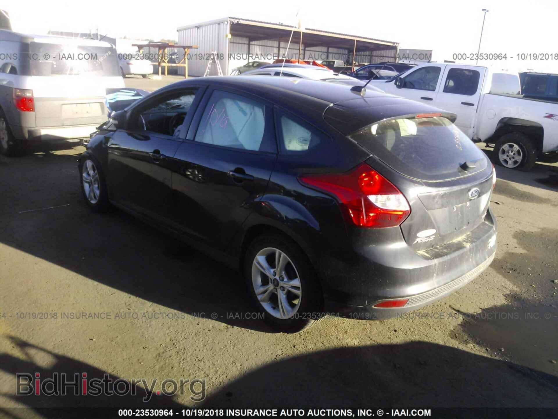 2014 Ford Focus - VIN: 1FADP3K23EL235565 - Photo 3
