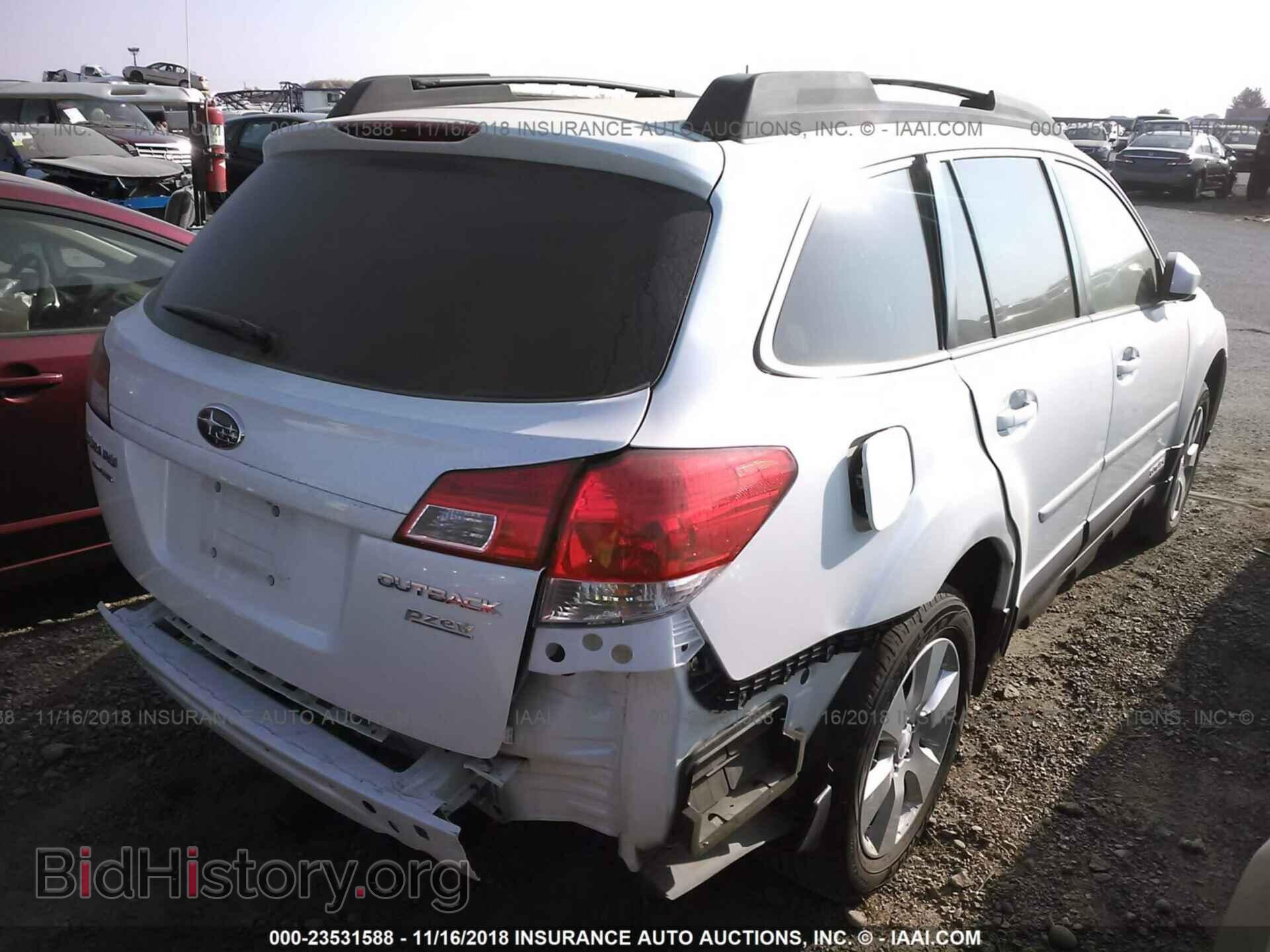 2011 Subaru Outback - VIN: 4S4BRBCC9B3406629 - Фото 4