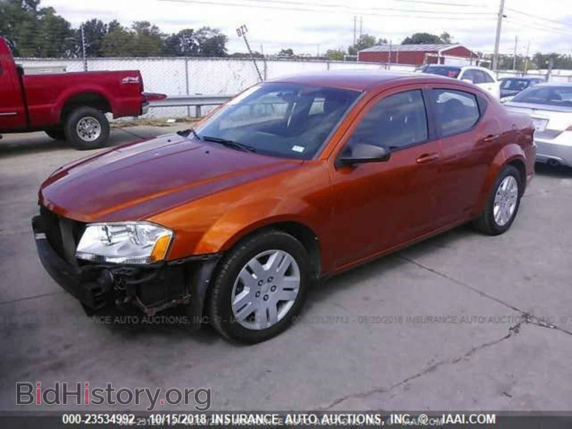 2011 Dodge Avenger - VIN: 1B3BD4FB1BN609375 - Фото 2