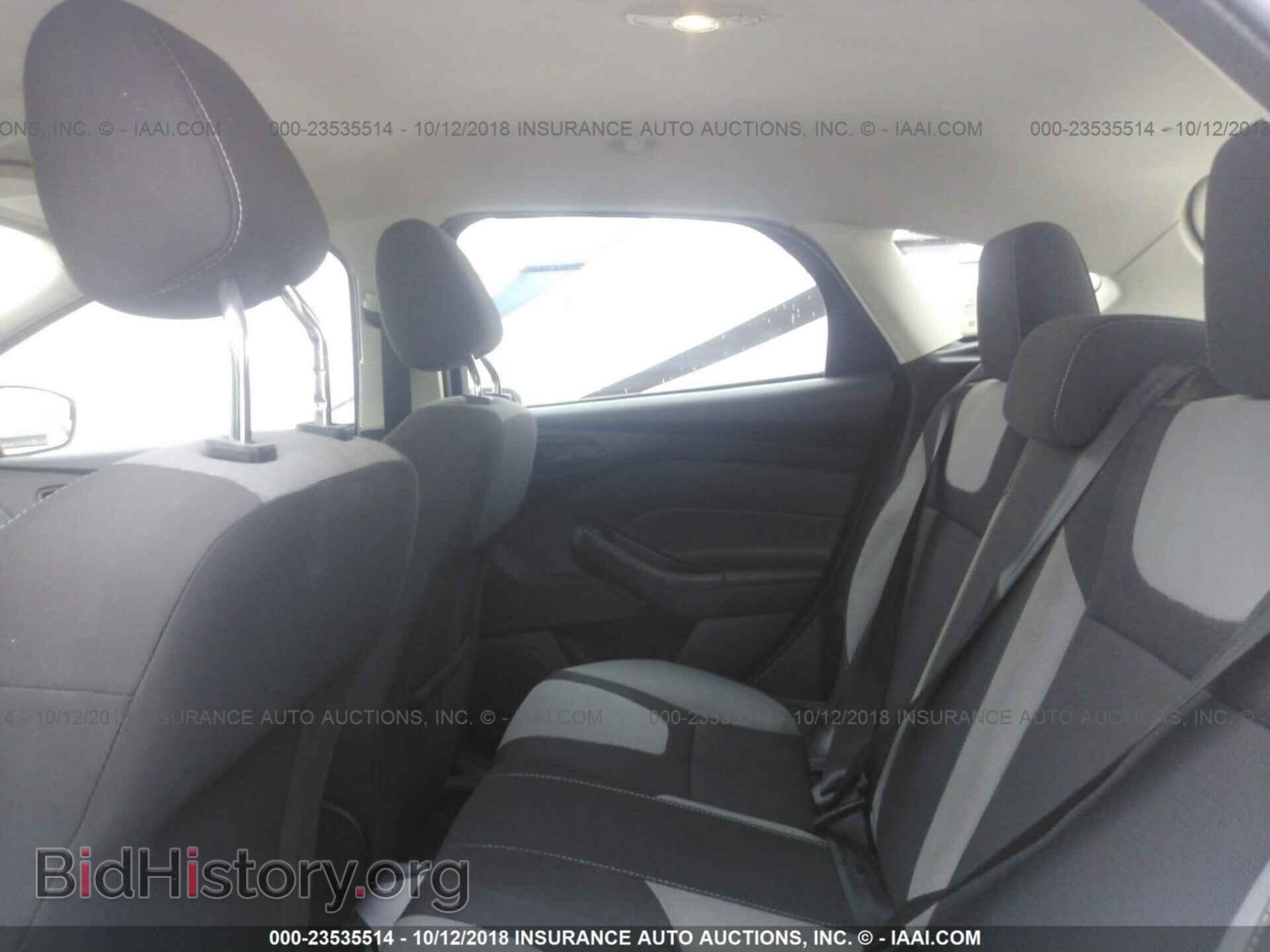 2012 Ford Focus - VIN: 1FAHP3K22CL235782 - Photo 8