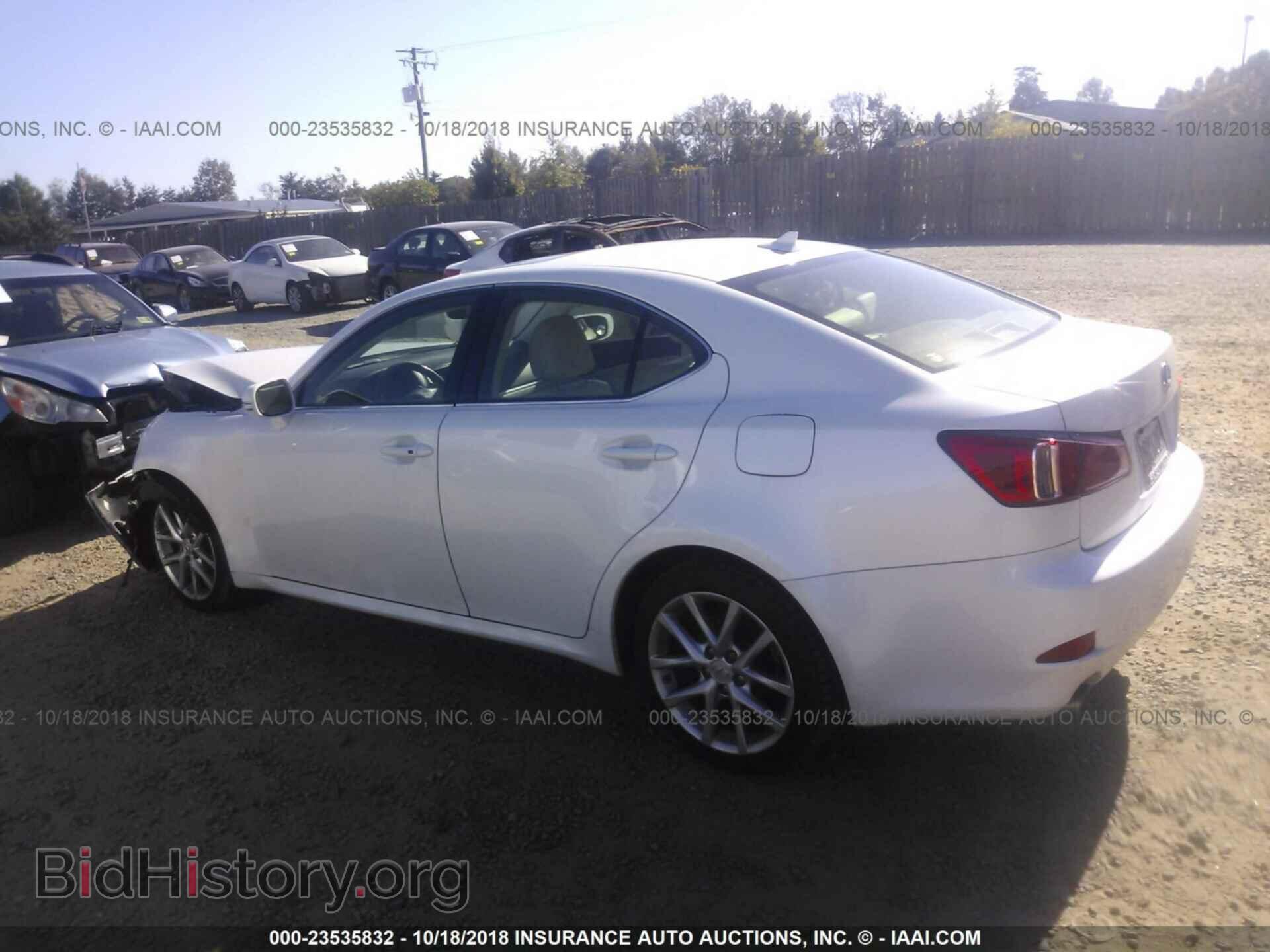 2011 LEXUS IS - VIN: JTHCF5C21B5050691 - Photo 3