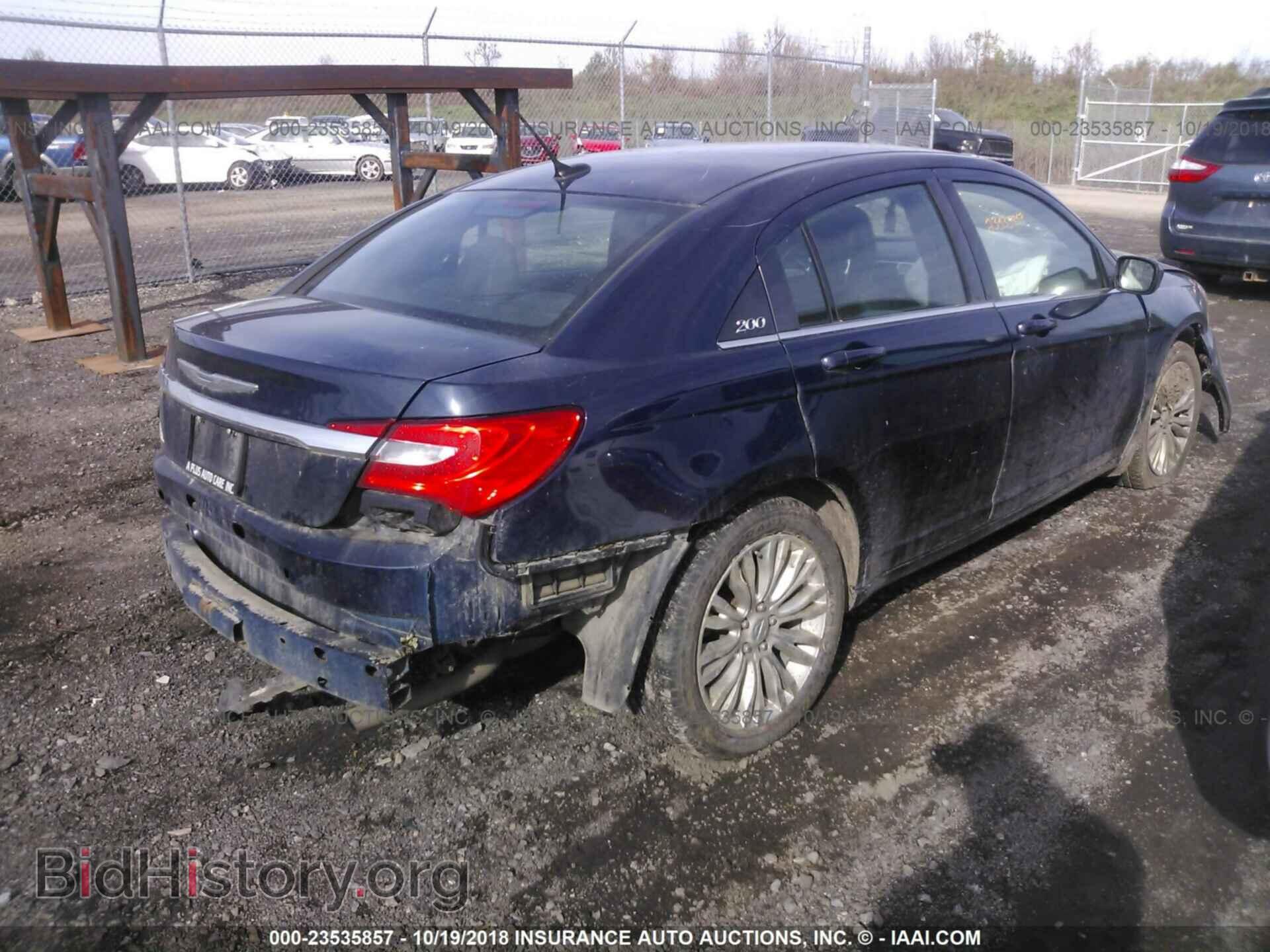 2013 Chrysler 200 - VIN: 1C3CCBAB7DN685725 - Photo 4