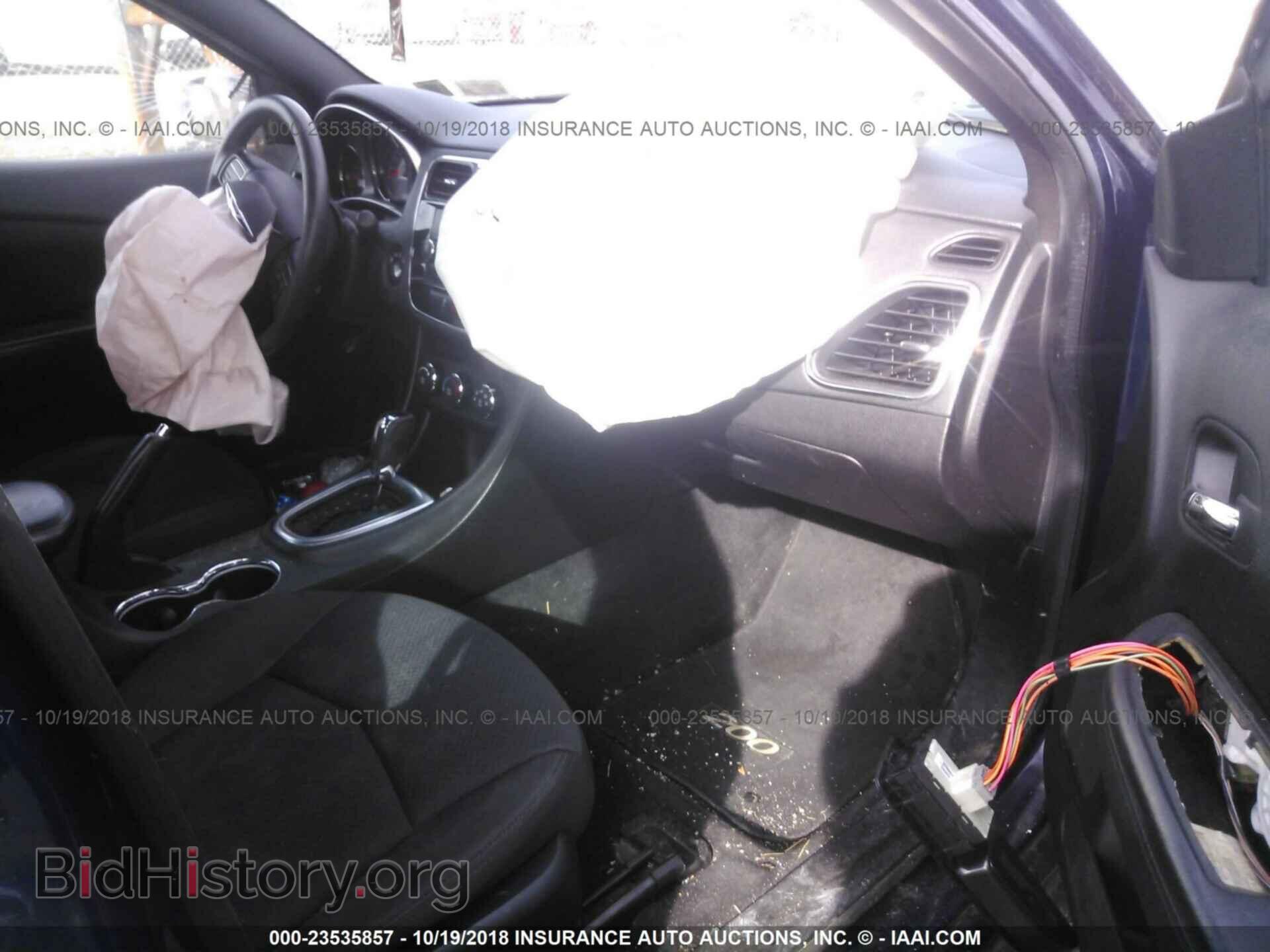 2013 Chrysler 200 - VIN: 1C3CCBAB7DN685725 - Photo 5