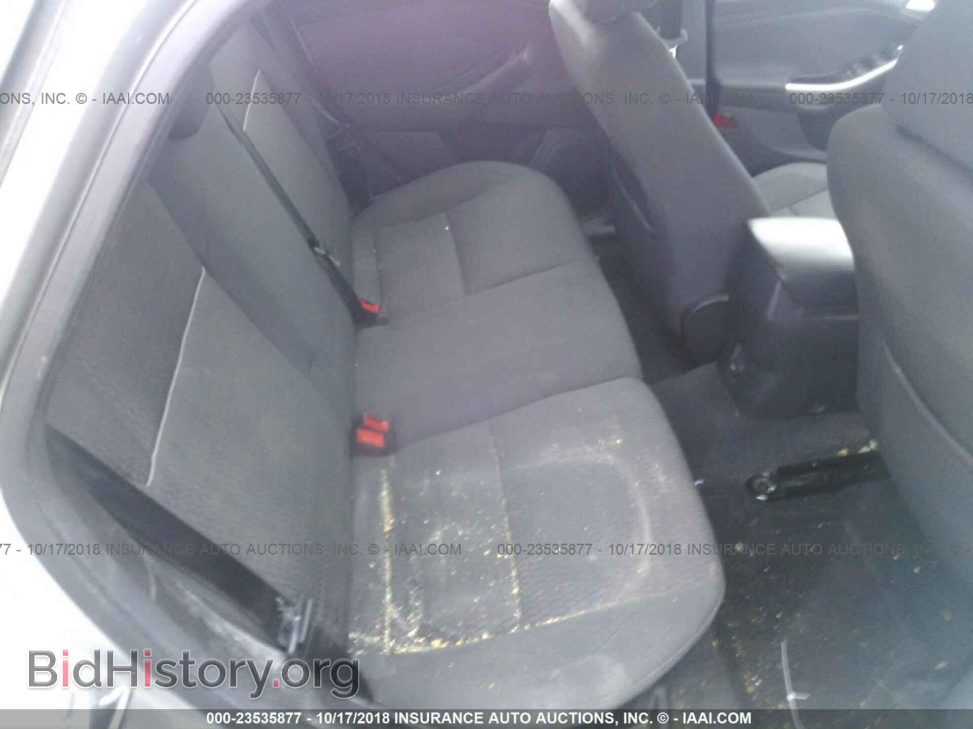 2012 Ford Focus - VIN: 1FAHP3M28CL427950 - Photo 8