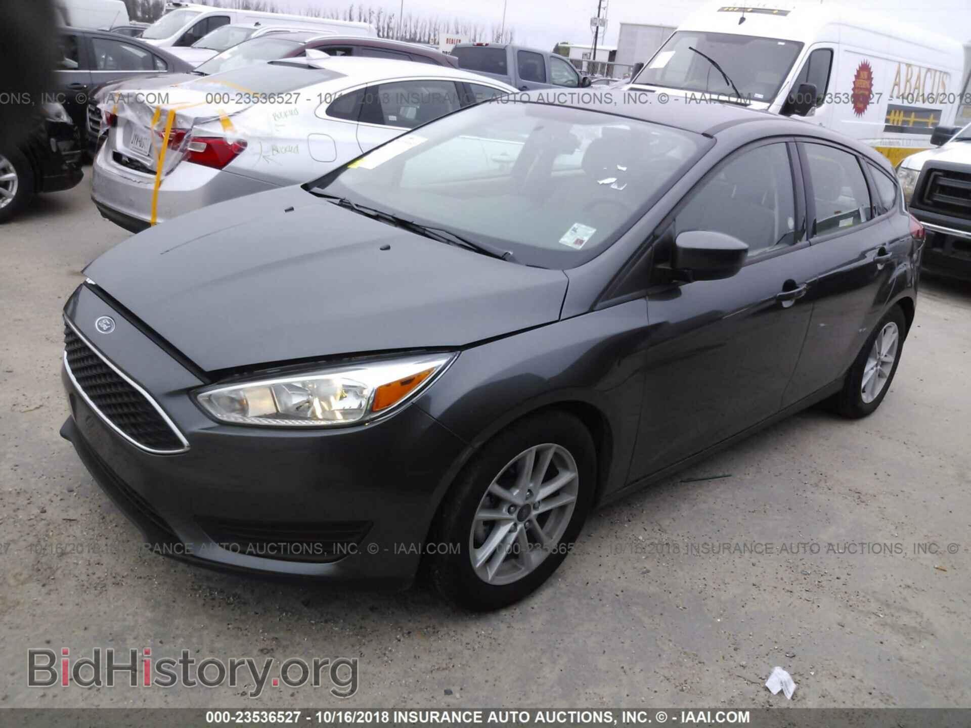 2018 Ford Focus - VIN: 1FADP3K22JL252108 - Фото 2