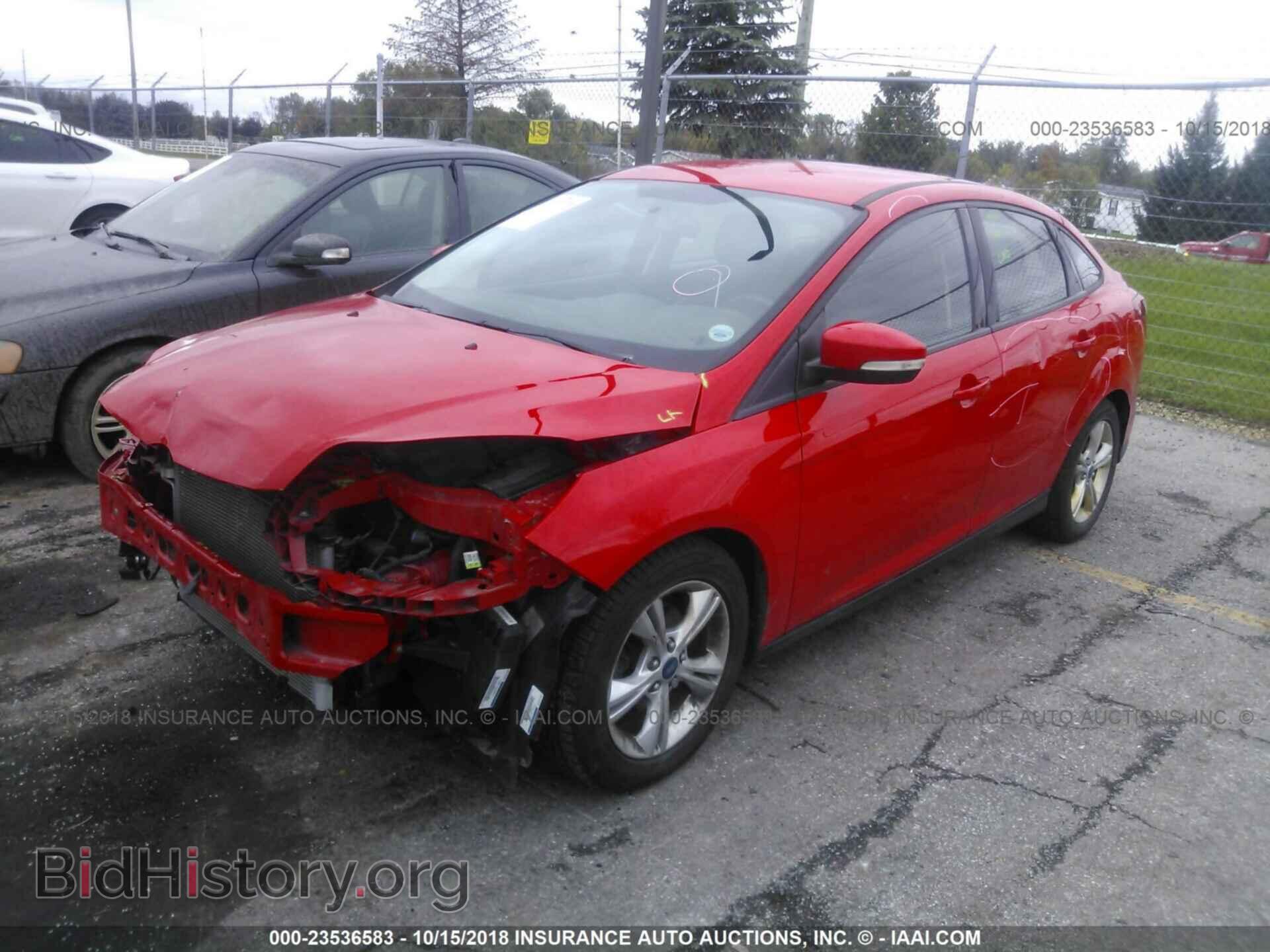 2014 Ford Focus - VIN: 1FADP3F22EL155071 - Фото 2