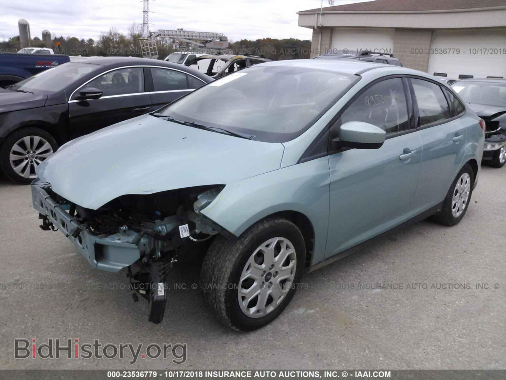 2012 Ford Focus - VIN: 1FAHP3F23CL242962 - Photo 2