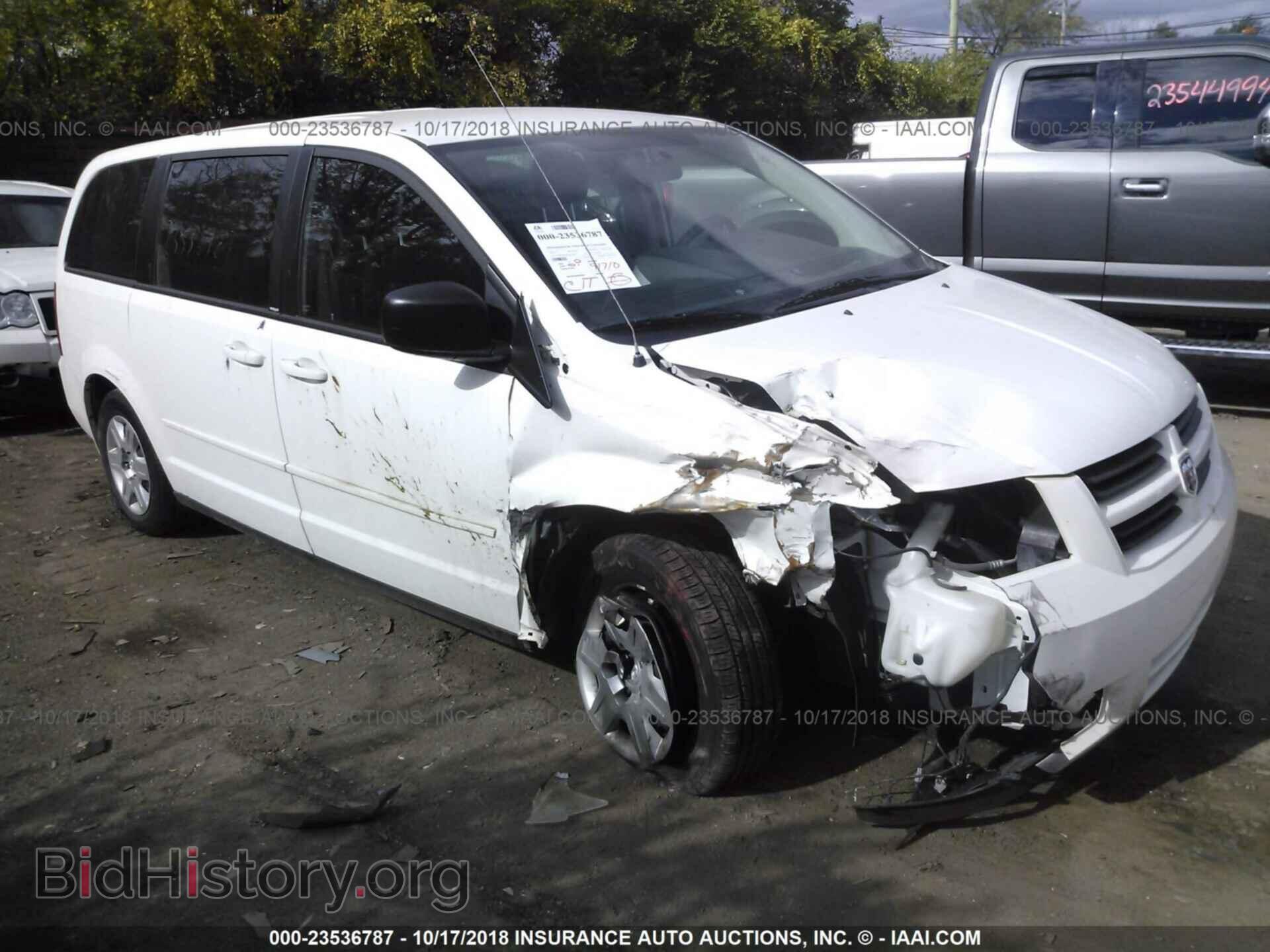 Photo 2D4RN4DE9AR372825 - DODGE GRAND CARAVAN 2010