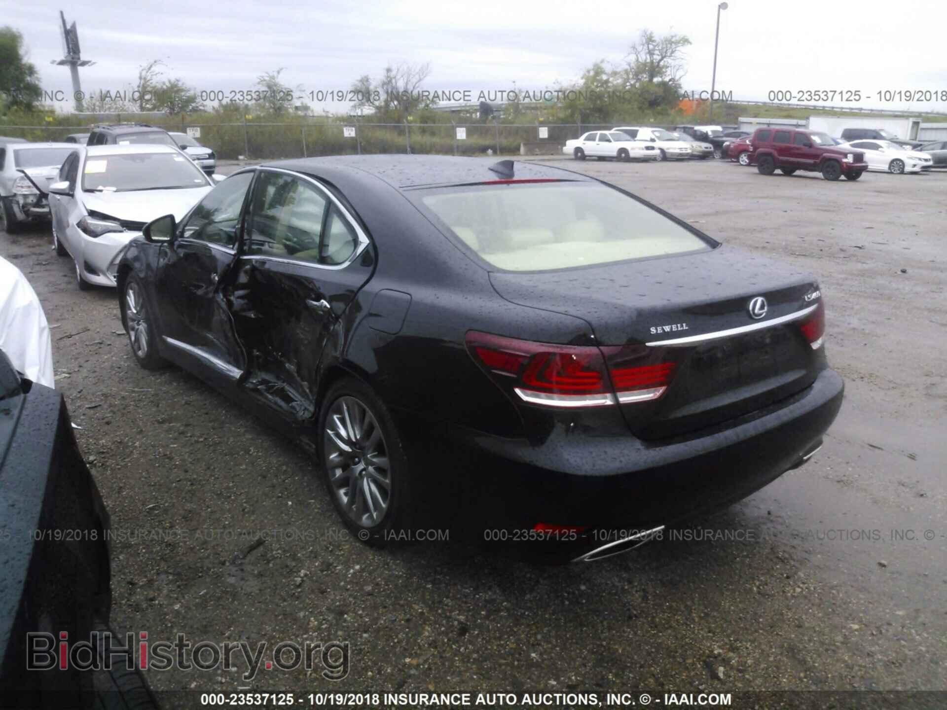 2017 LEXUS LS - VIN: JTHBL5EF4H5144061 - Photo 3