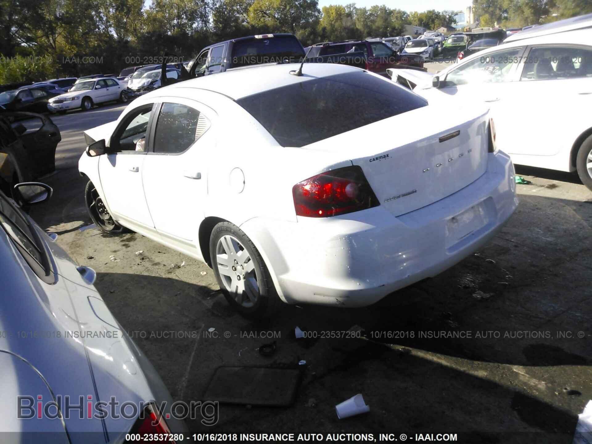 2011 Dodge Avenger - VIN: 1B3BD4FB2BN572739 - Фото 3